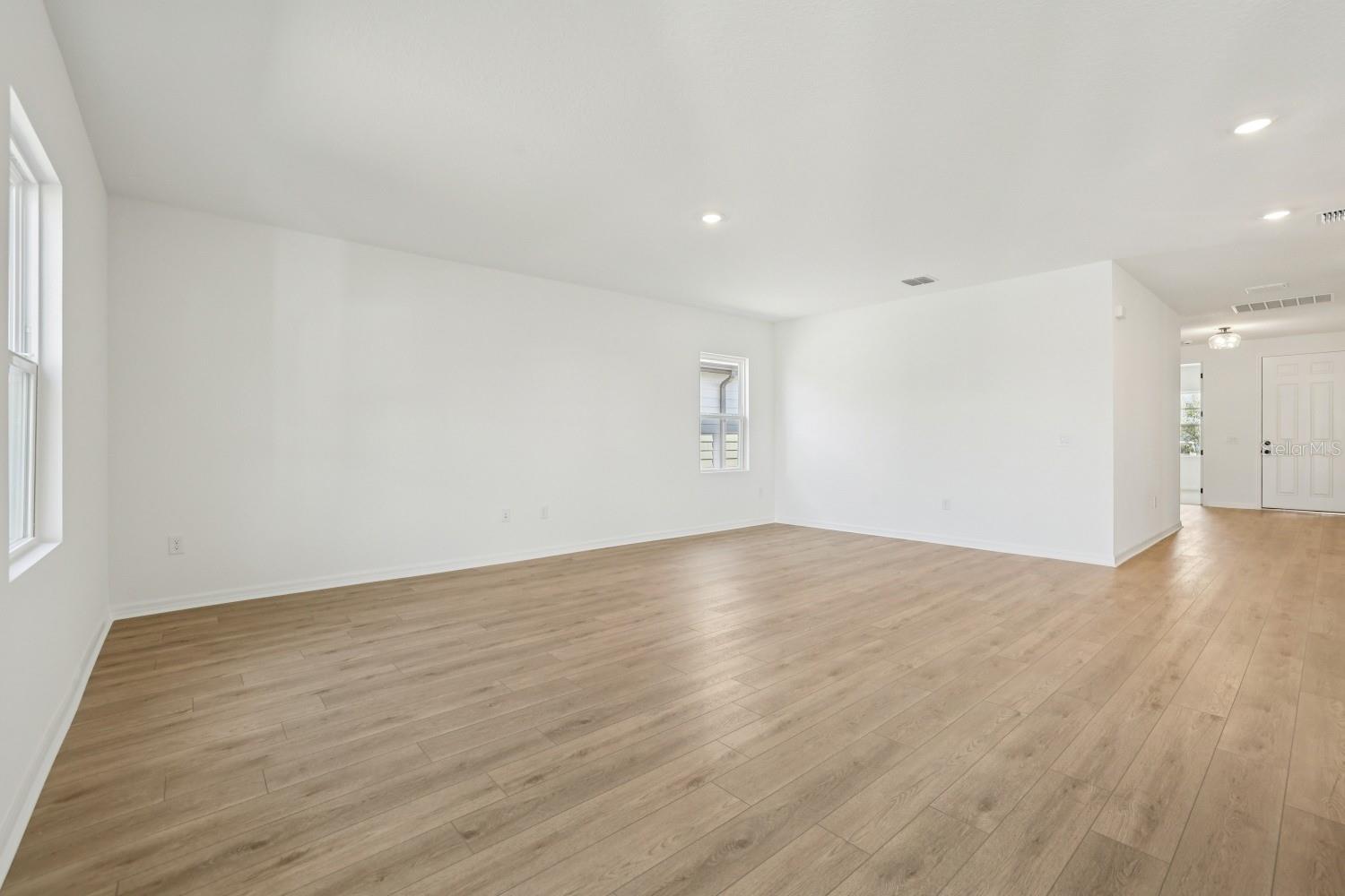 ELLINGTON PLACE - Residential