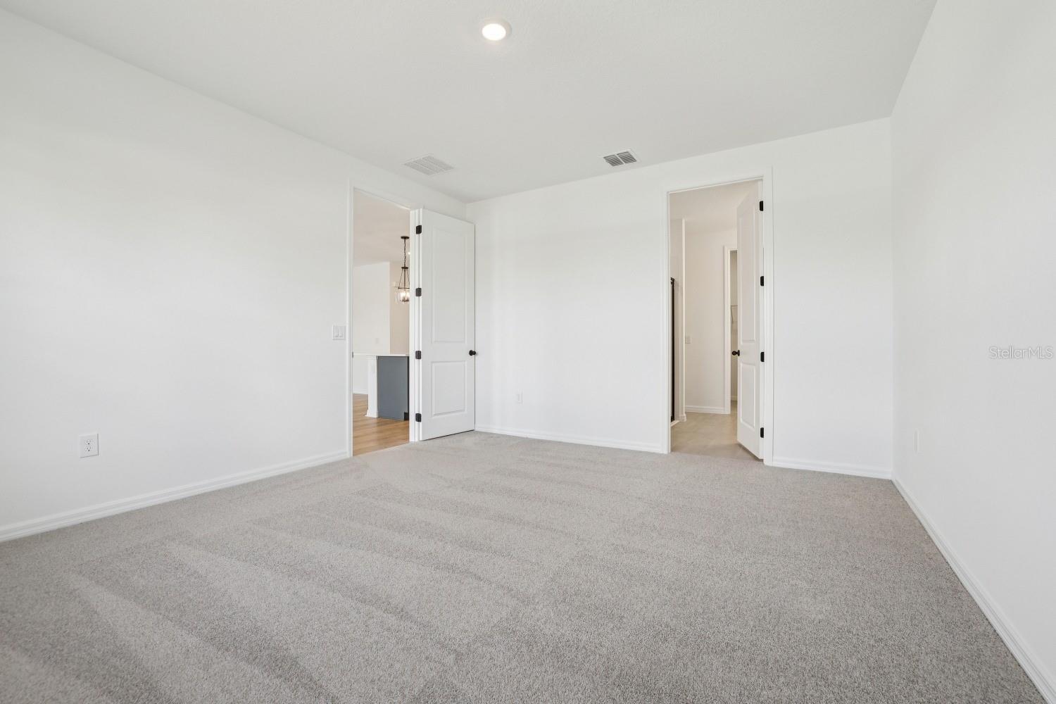 ELLINGTON PLACE - Residential