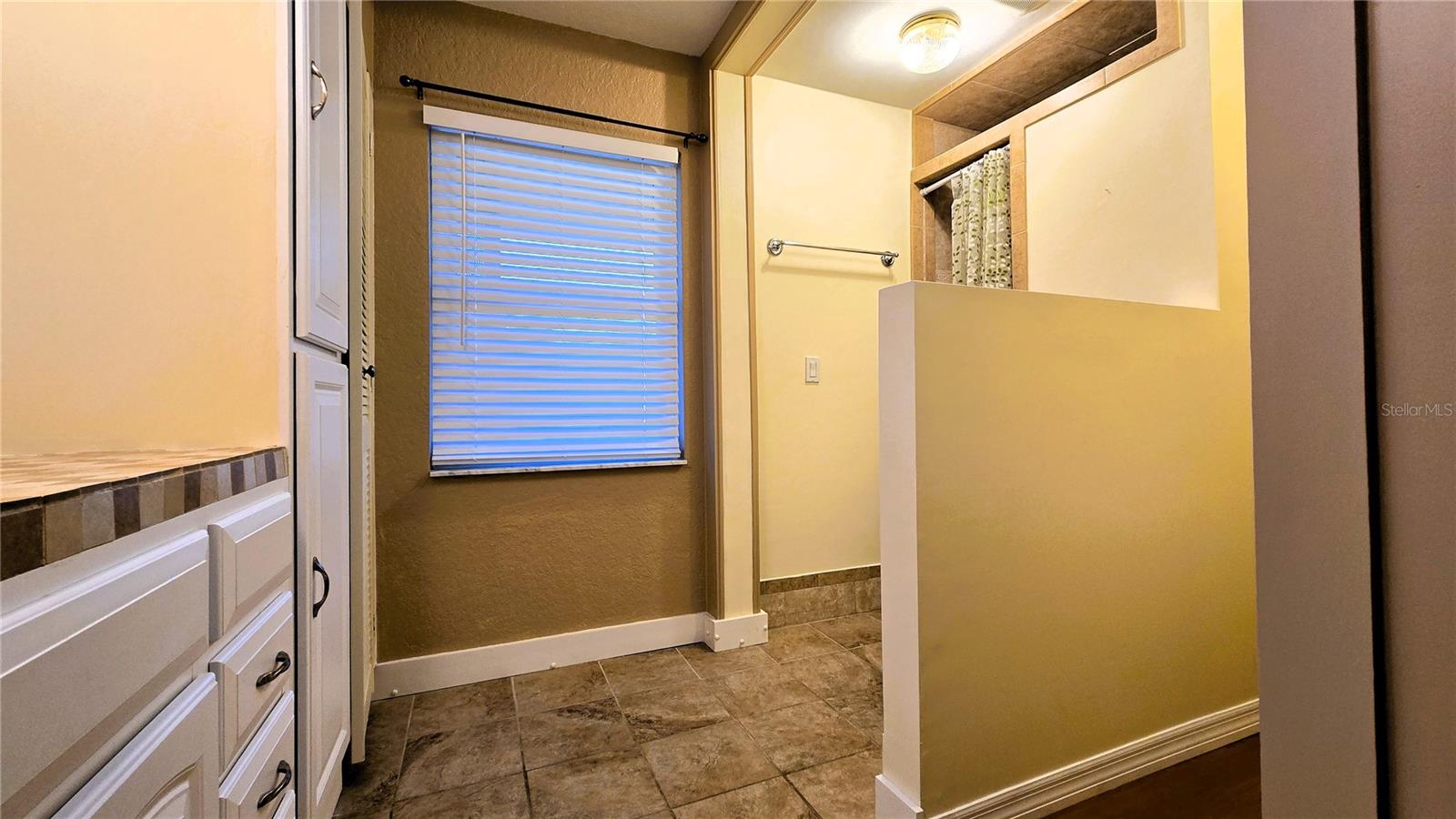 MEADOW WOODS VILLAGE 05 - Residential