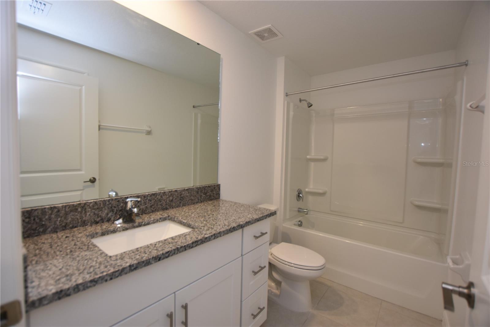 SADDLE CREEK - Residential Lease