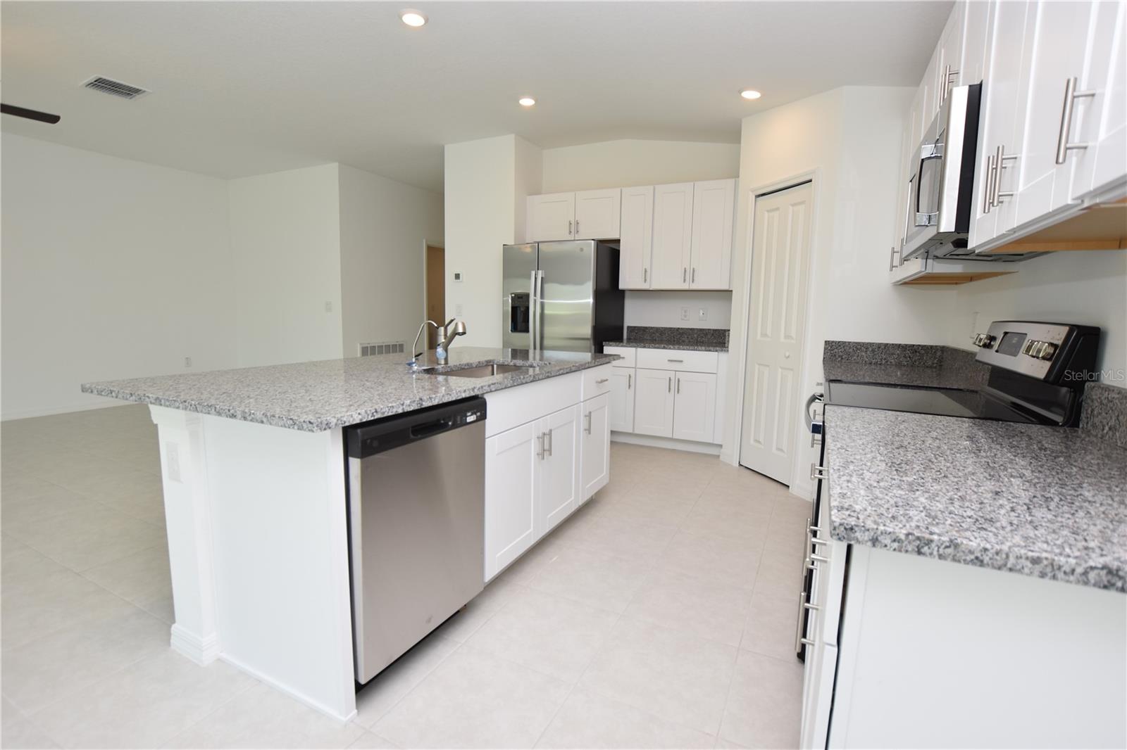 SADDLE CREEK - Residential Lease