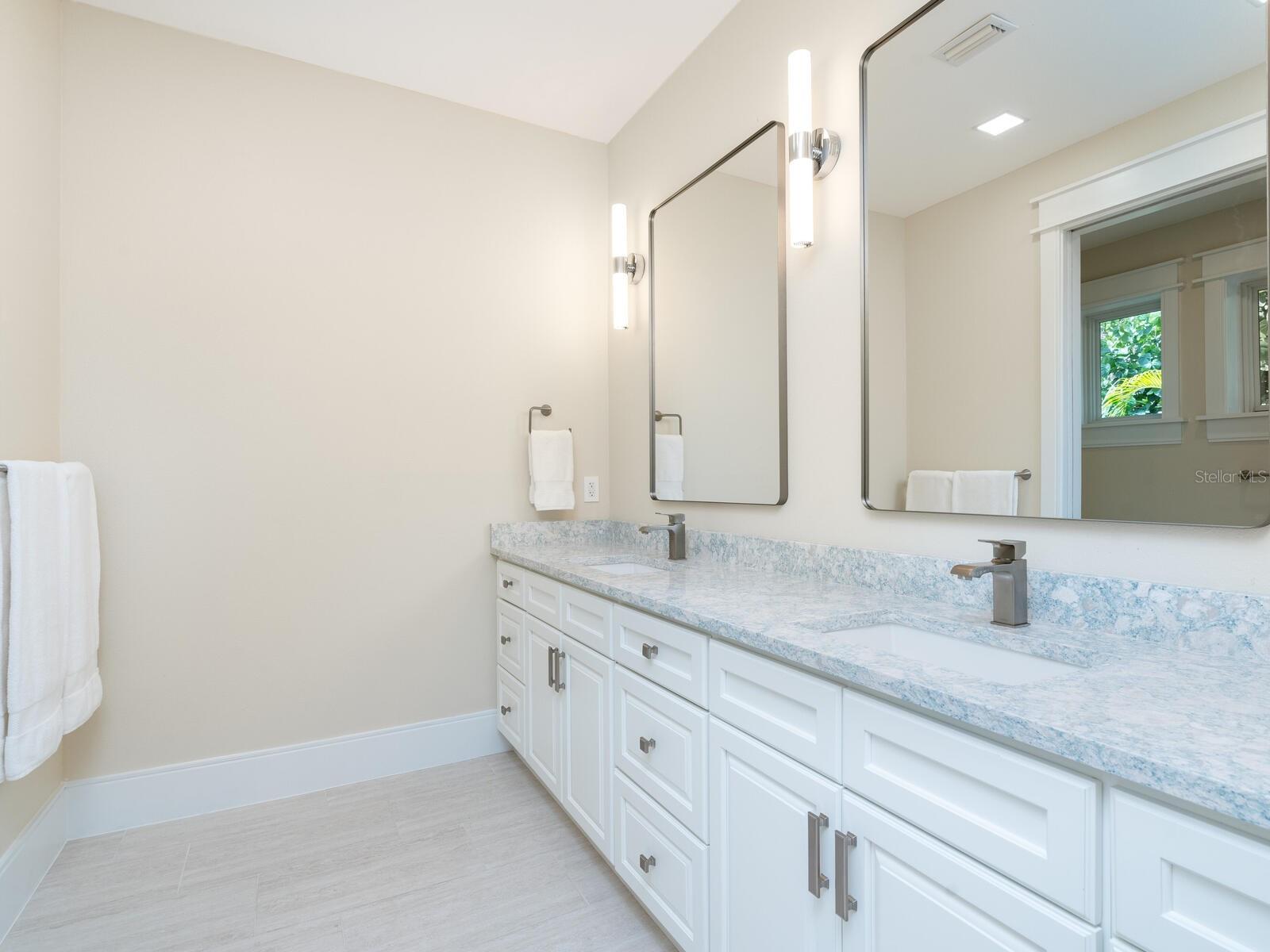 MANASOTA KEY - Residential