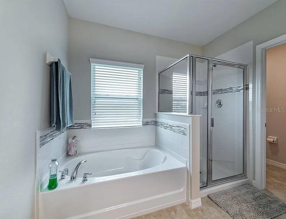 LAUREL ESTATES - Residential Lease