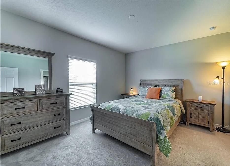 LAUREL ESTATES - Residential Lease