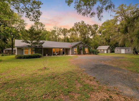 1801 W HIGHWAY 329 CITRA FL 32113