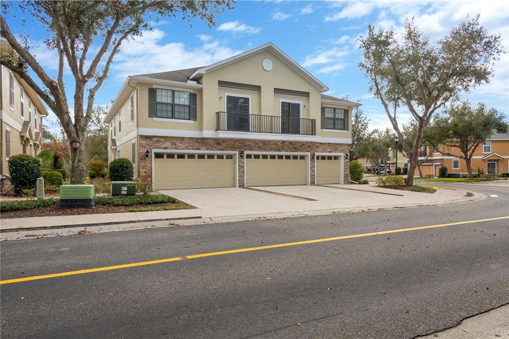 Photo of 16505 Kingletridge Avenue, Lithia, FL 33547 (MLS # TB8483473)