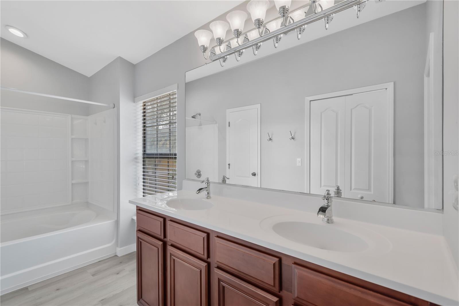 FISHHAWK RANCH PH 2 TR 1 - Residential