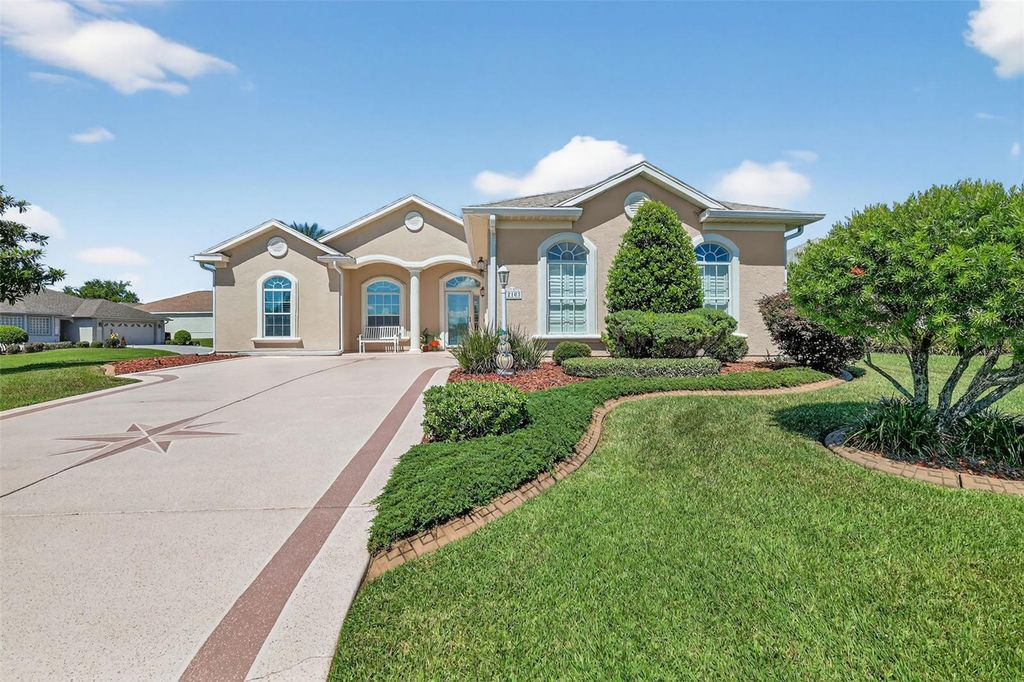 Photo of 12103 SE 176th Loop, Summerfield, FL 34491 (MLS # G5102417)