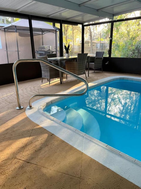 Tiny photo for 896 Cr 485a, Lake Panasoffkee, FL 33538 (MLS # S5158664)