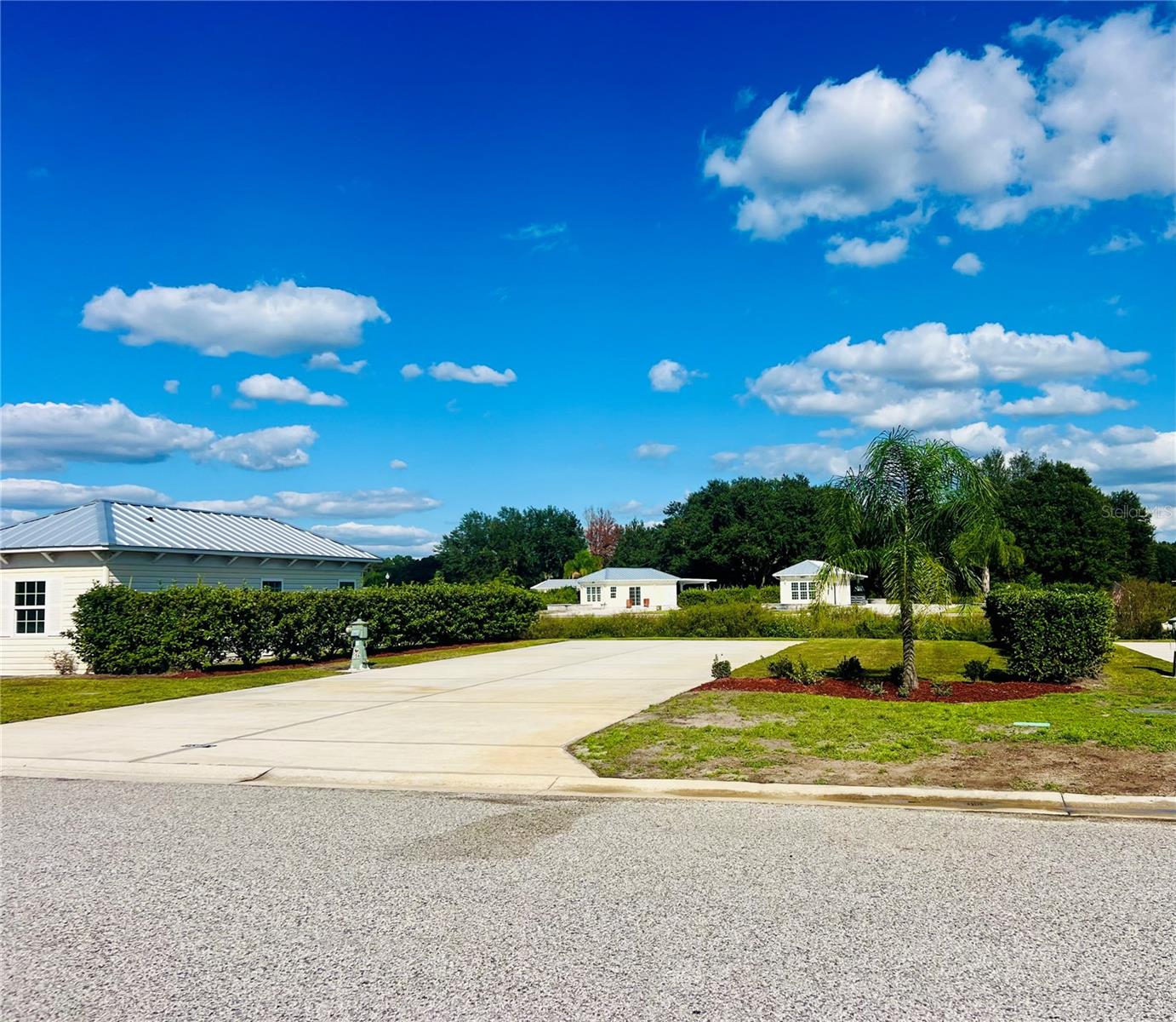 FLORIDA GRANDE MOTOR COACH RESIDENCE - Land