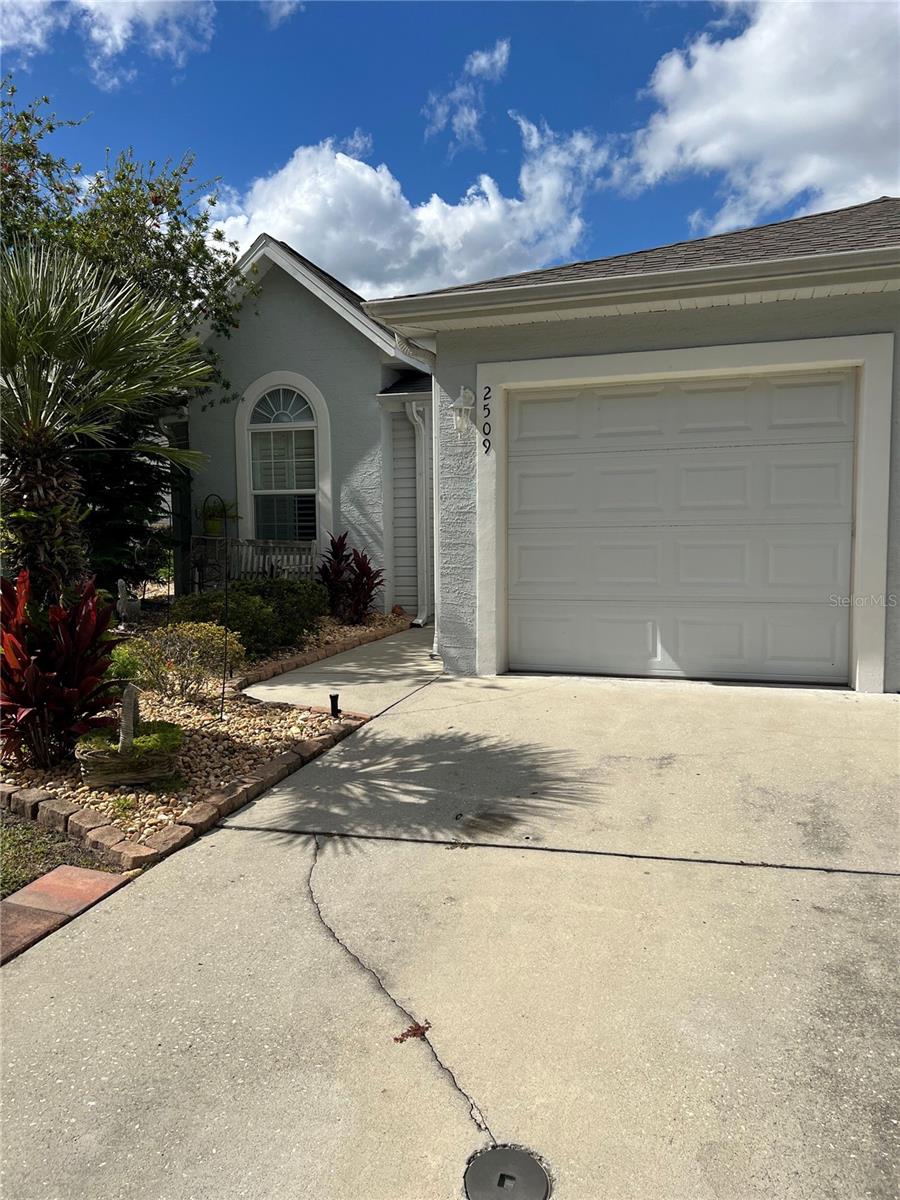 WOODLAND VLG - Residential Lease