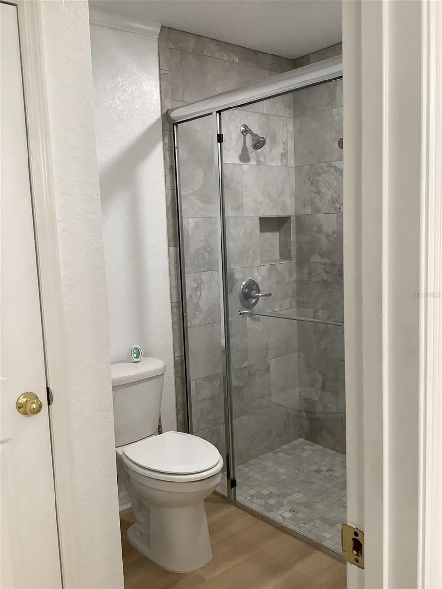 WOODLAND VLG - Residential Lease