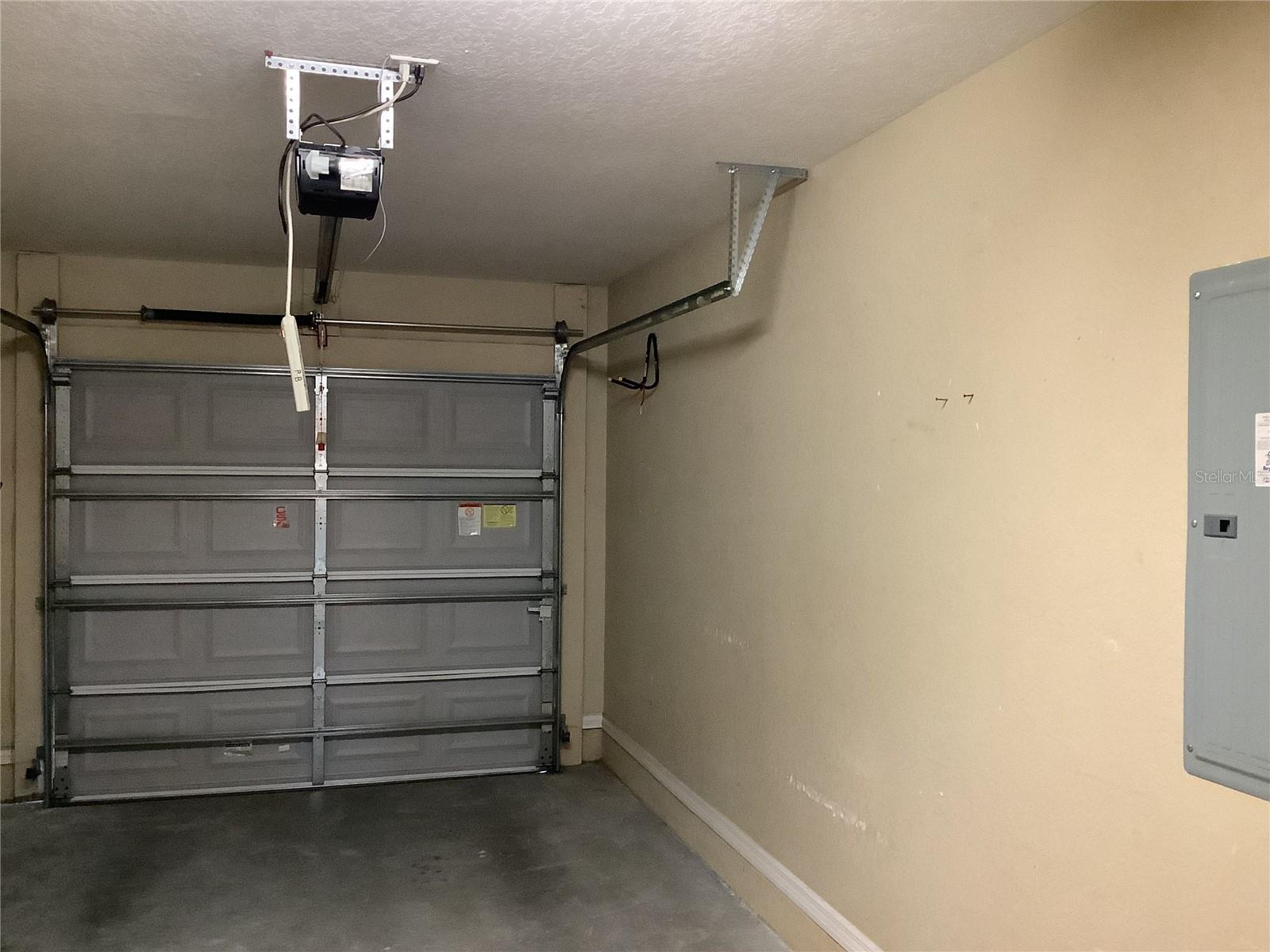 WOODLAND VLG - Residential Lease