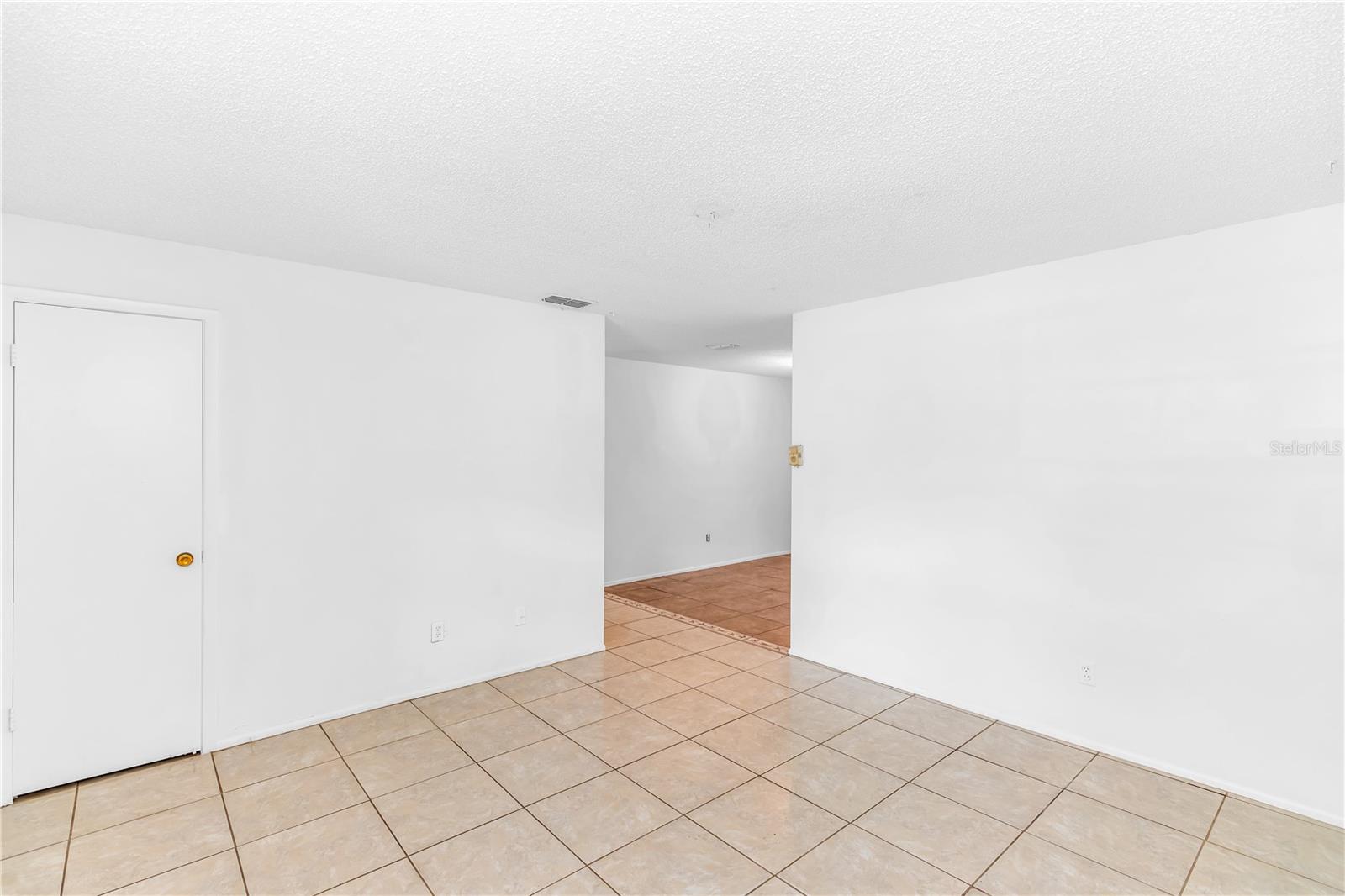 454 SPRINGWOOD COURT