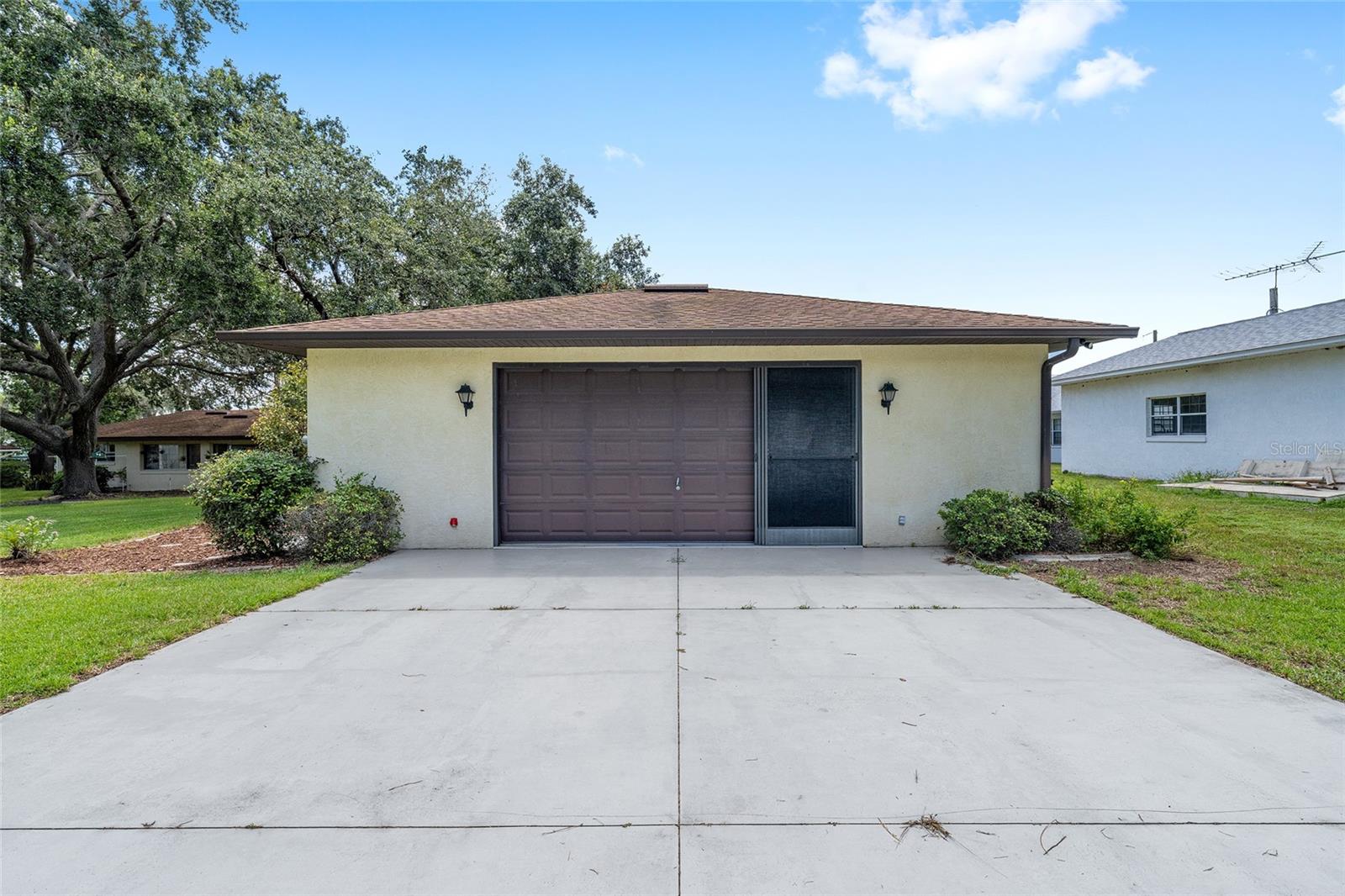 EAGLES NEST - Residential