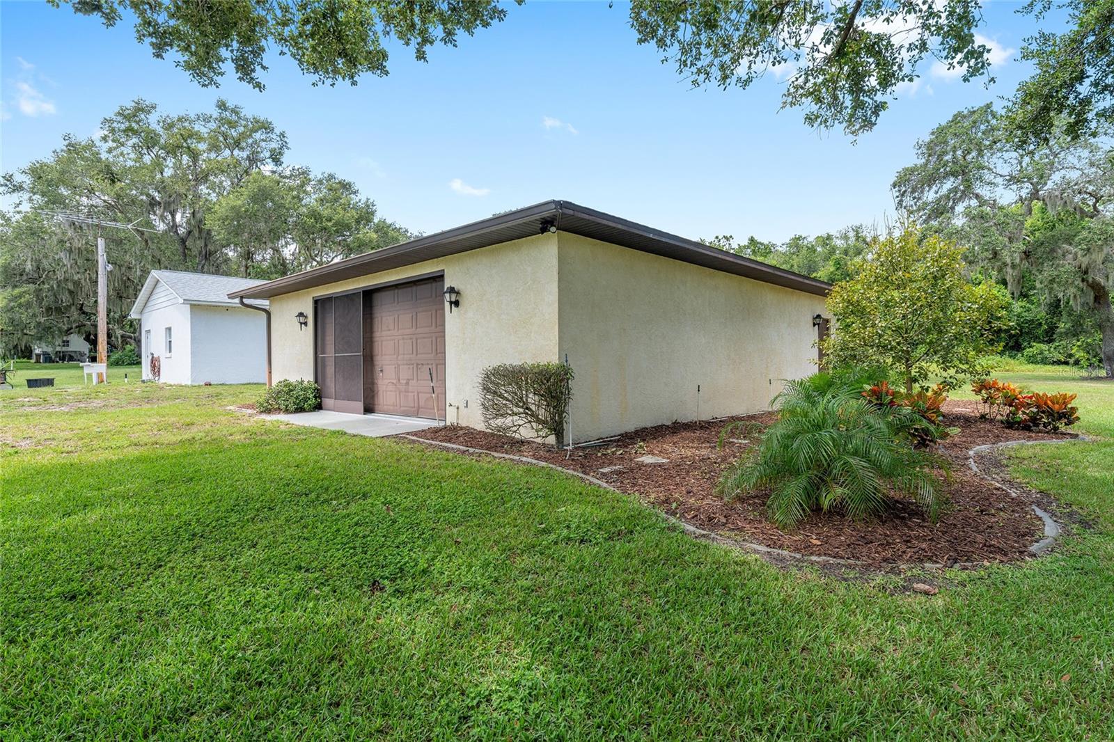 EAGLES NEST - Residential