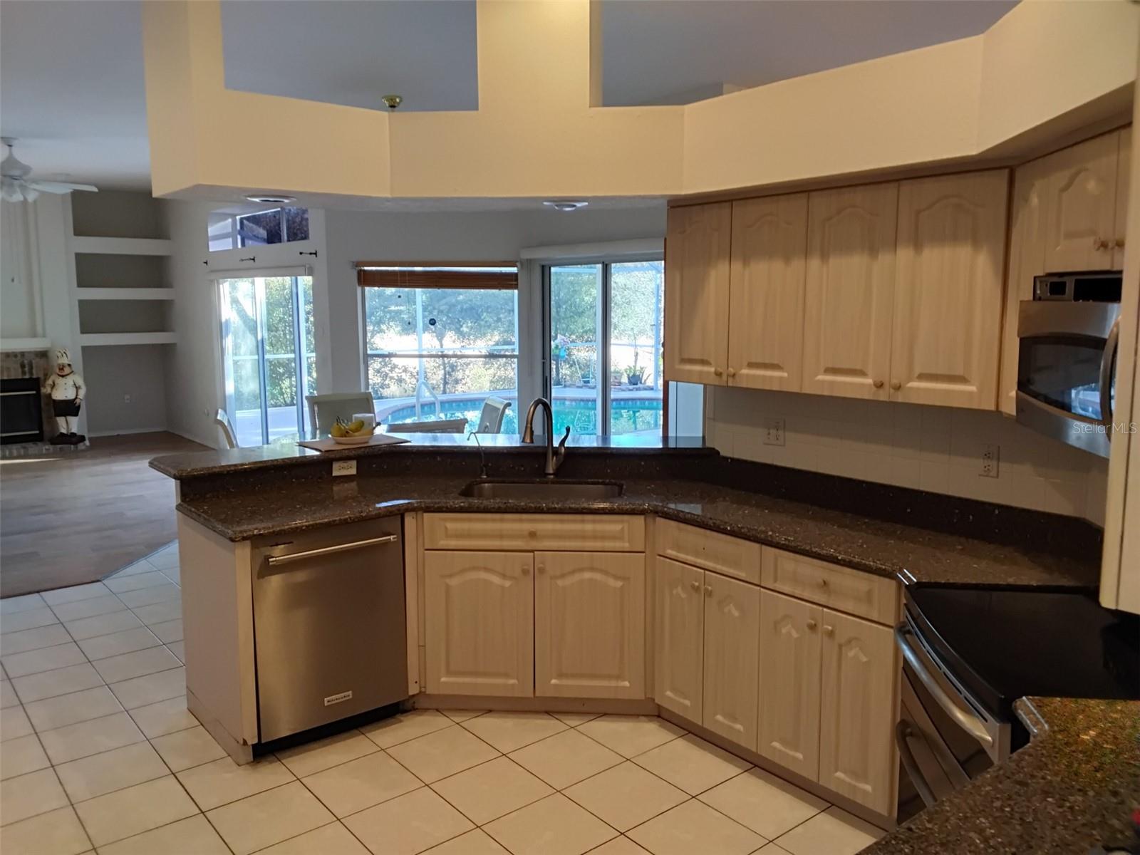 GOLDEN ACRES - Residential