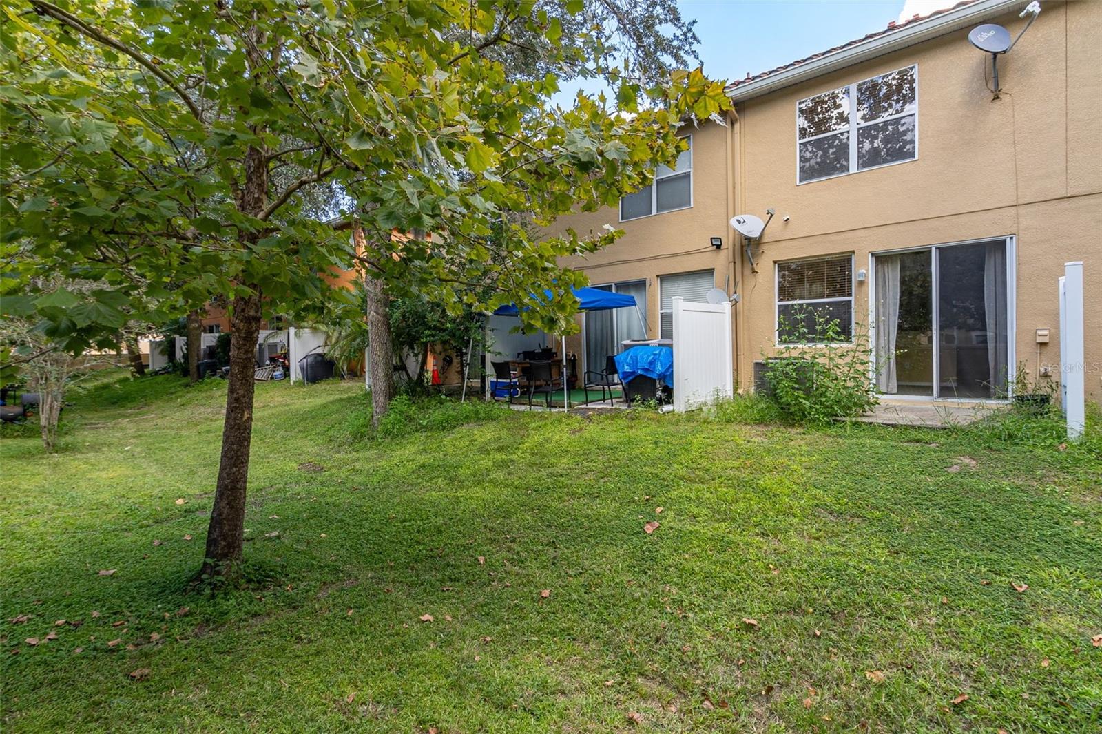 CRESTWYND BAY - Residential Lease