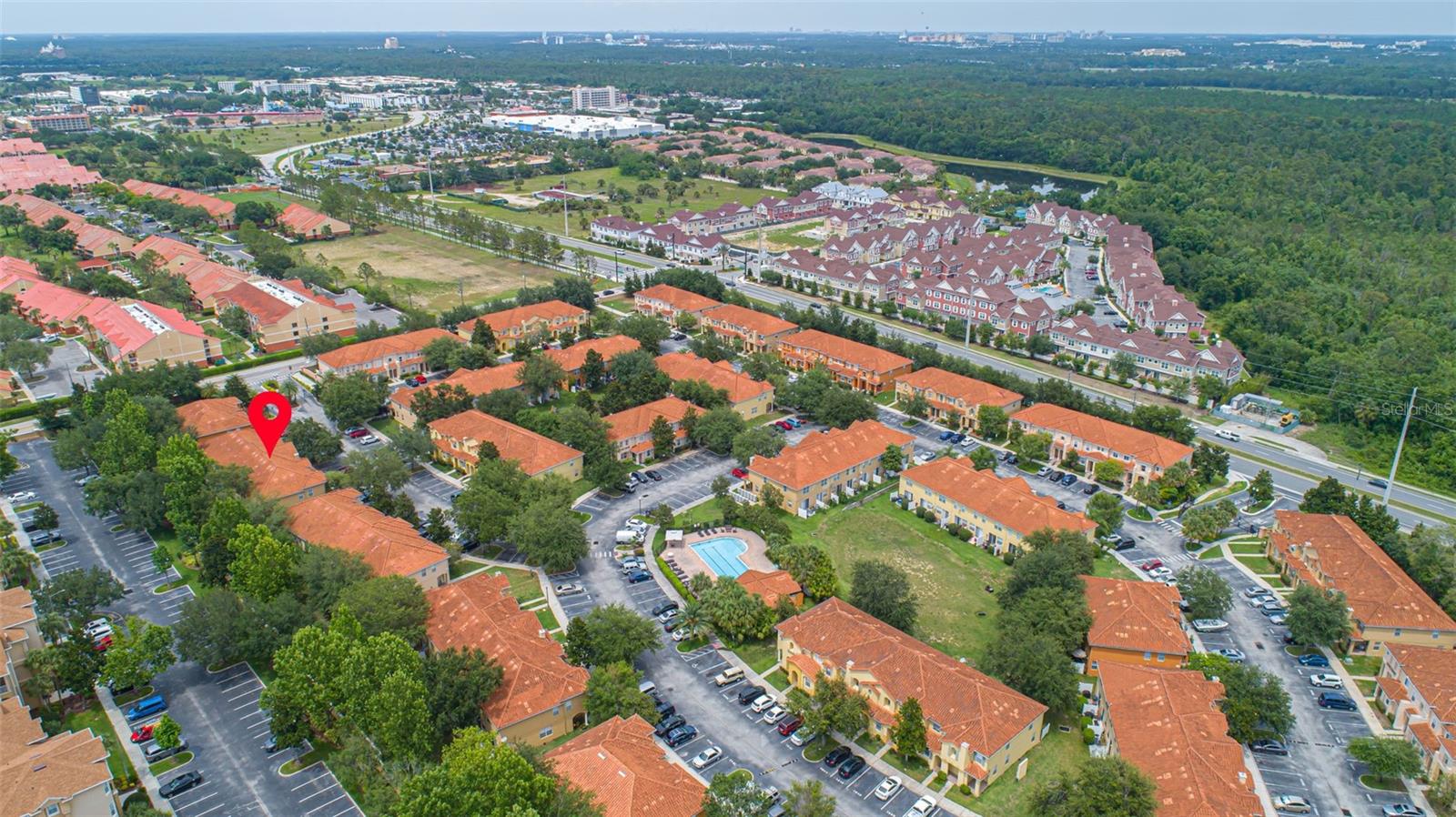 CRESTWYND BAY - Residential Lease