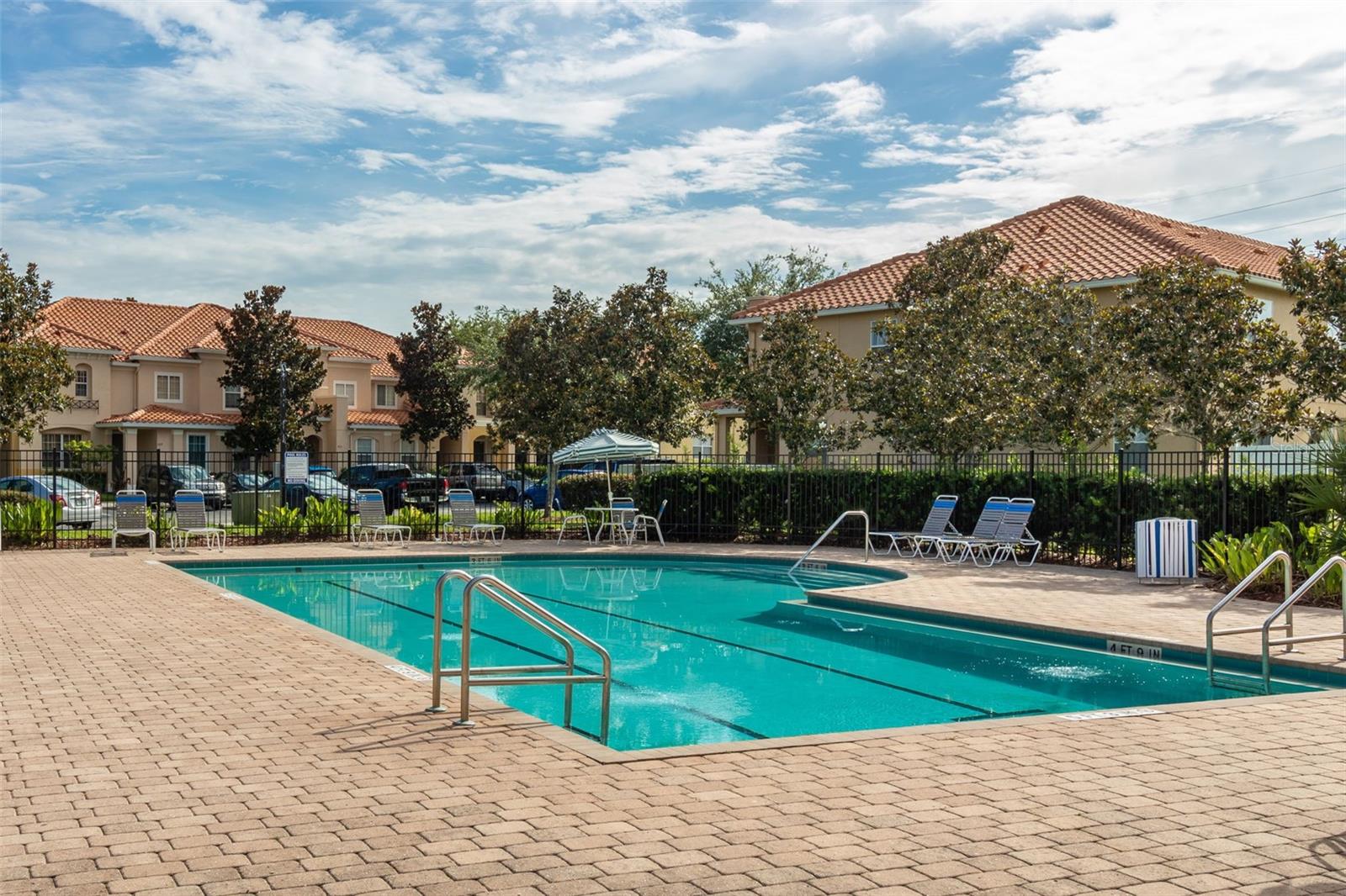 CRESTWYND BAY - Residential Lease