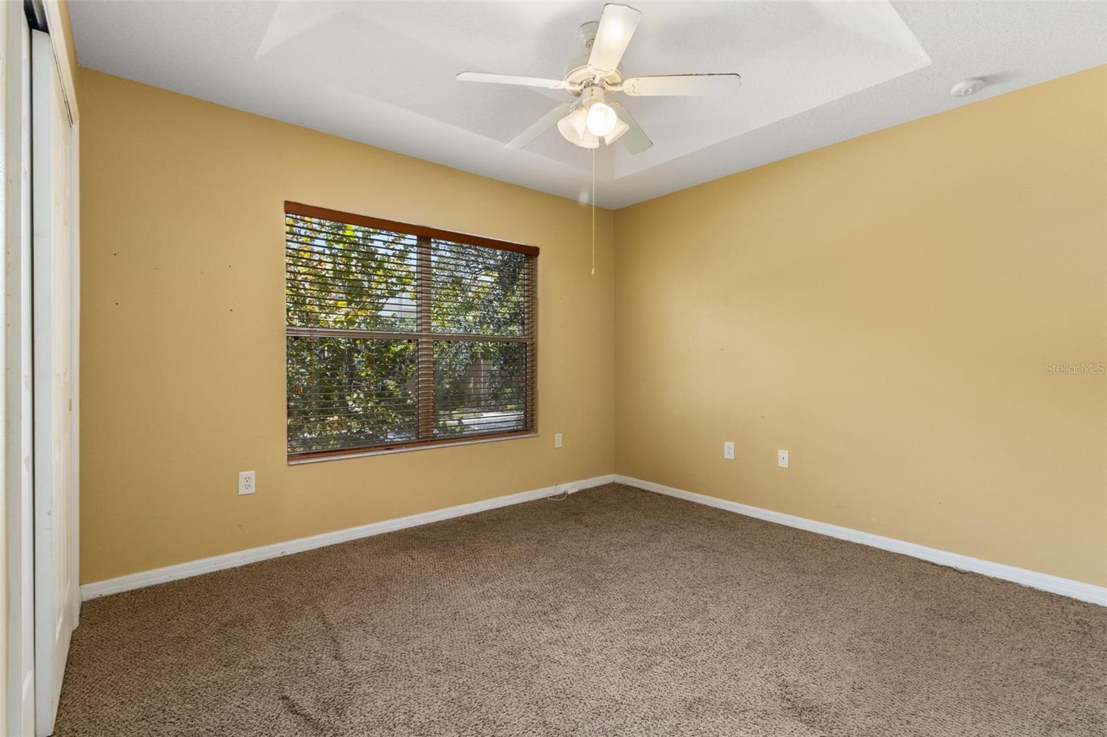 CRESTWYND BAY - Residential Lease