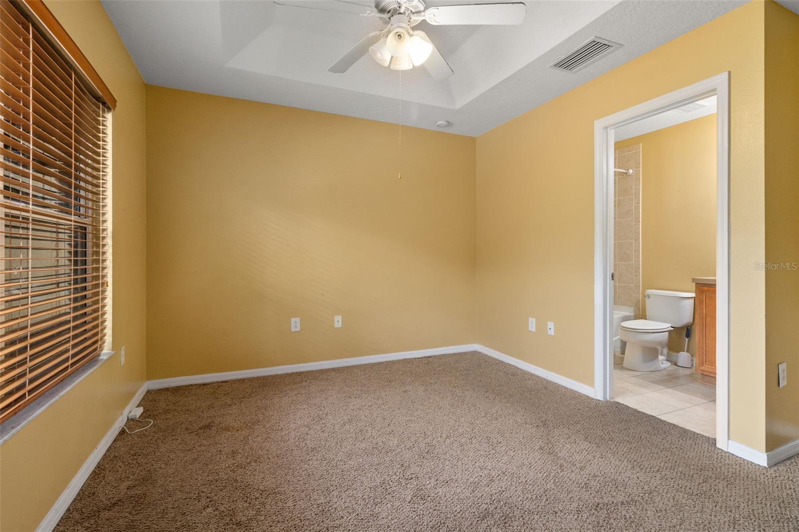 CRESTWYND BAY - Residential Lease