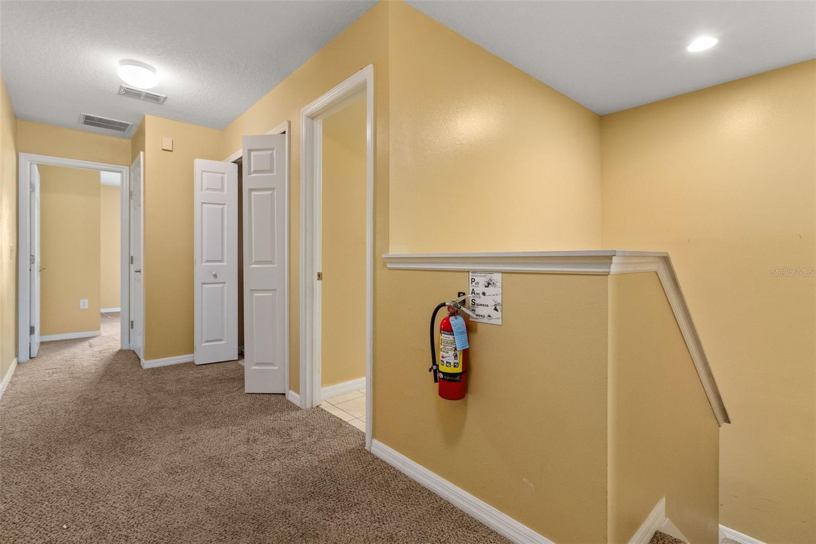 CRESTWYND BAY - Residential Lease