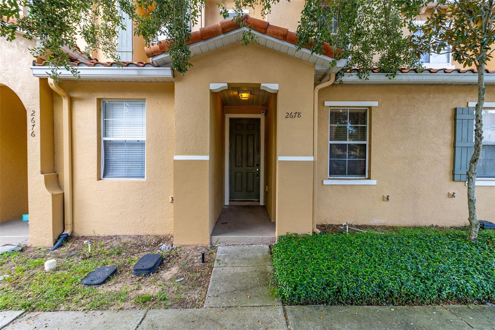 CRESTWYND BAY - Residential Lease