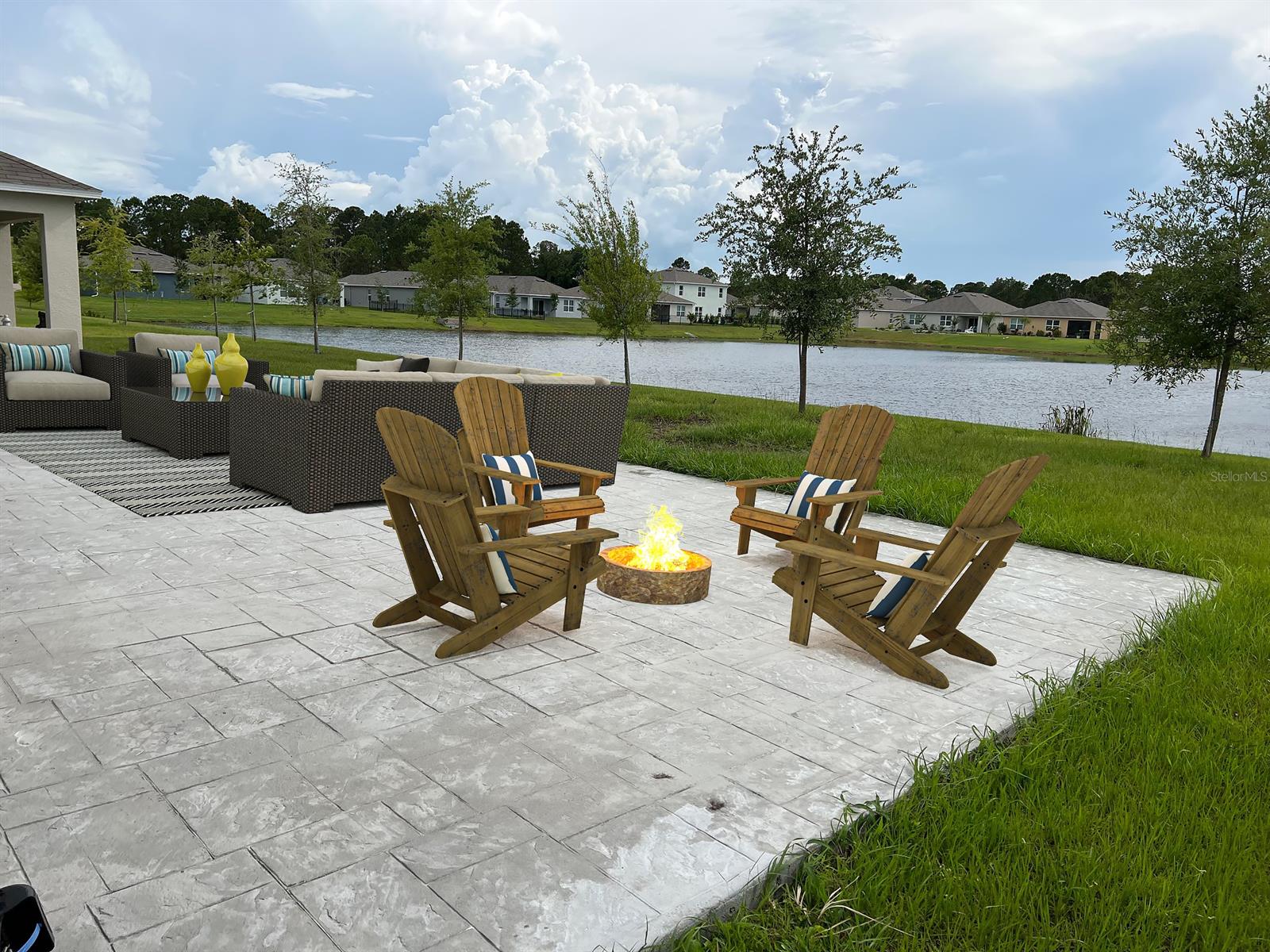 Woodbridge Lks/Edgewater - Residential