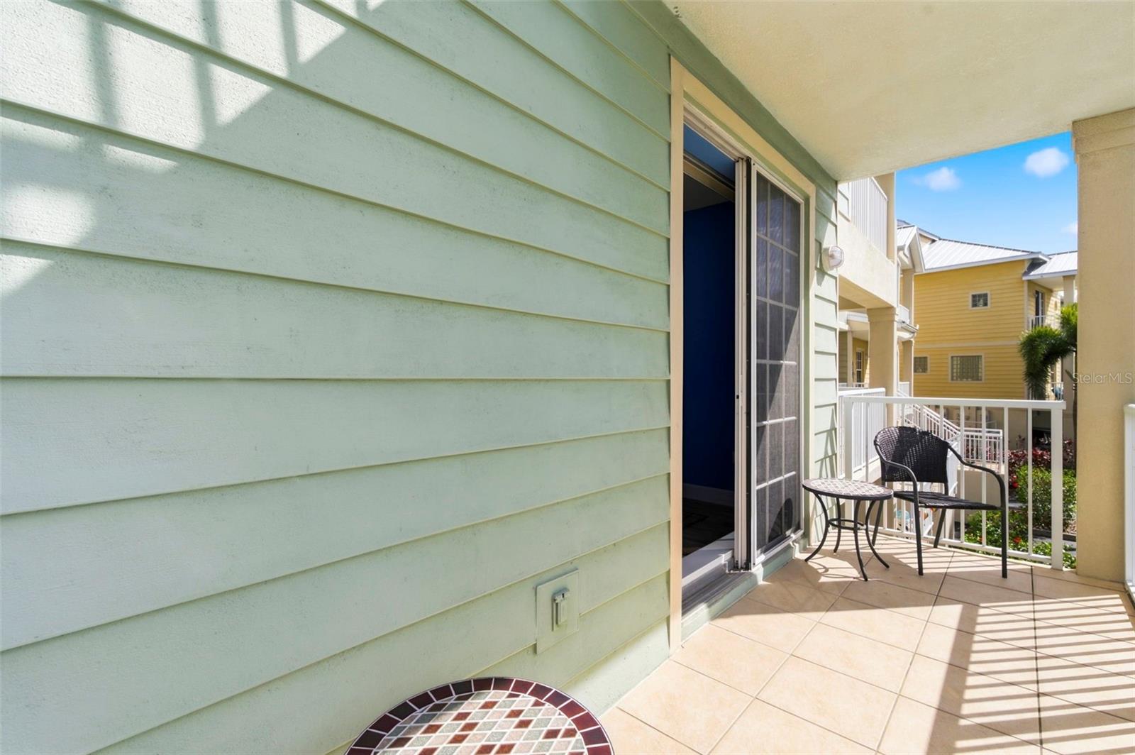 BAHIA BEACH TWNHMS PH 1A - Residential