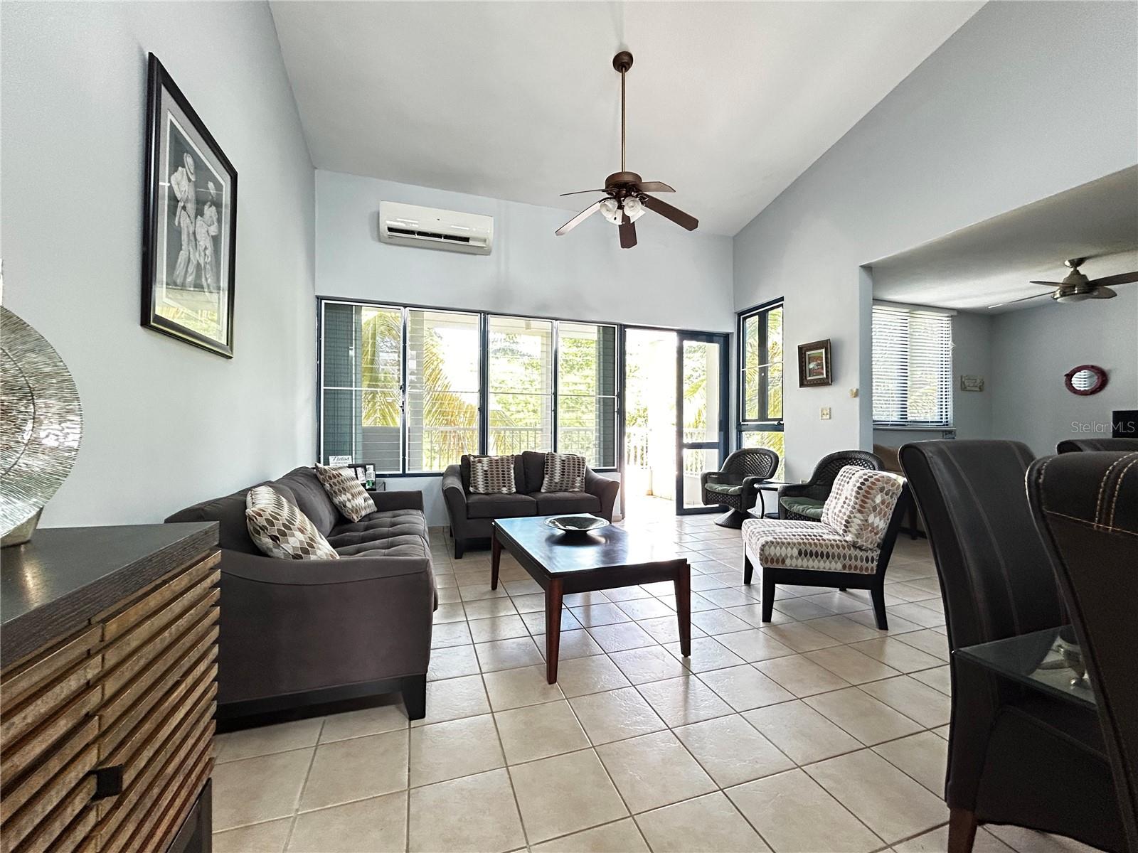 COND. PALMA DORADA VILLAGE - Residential