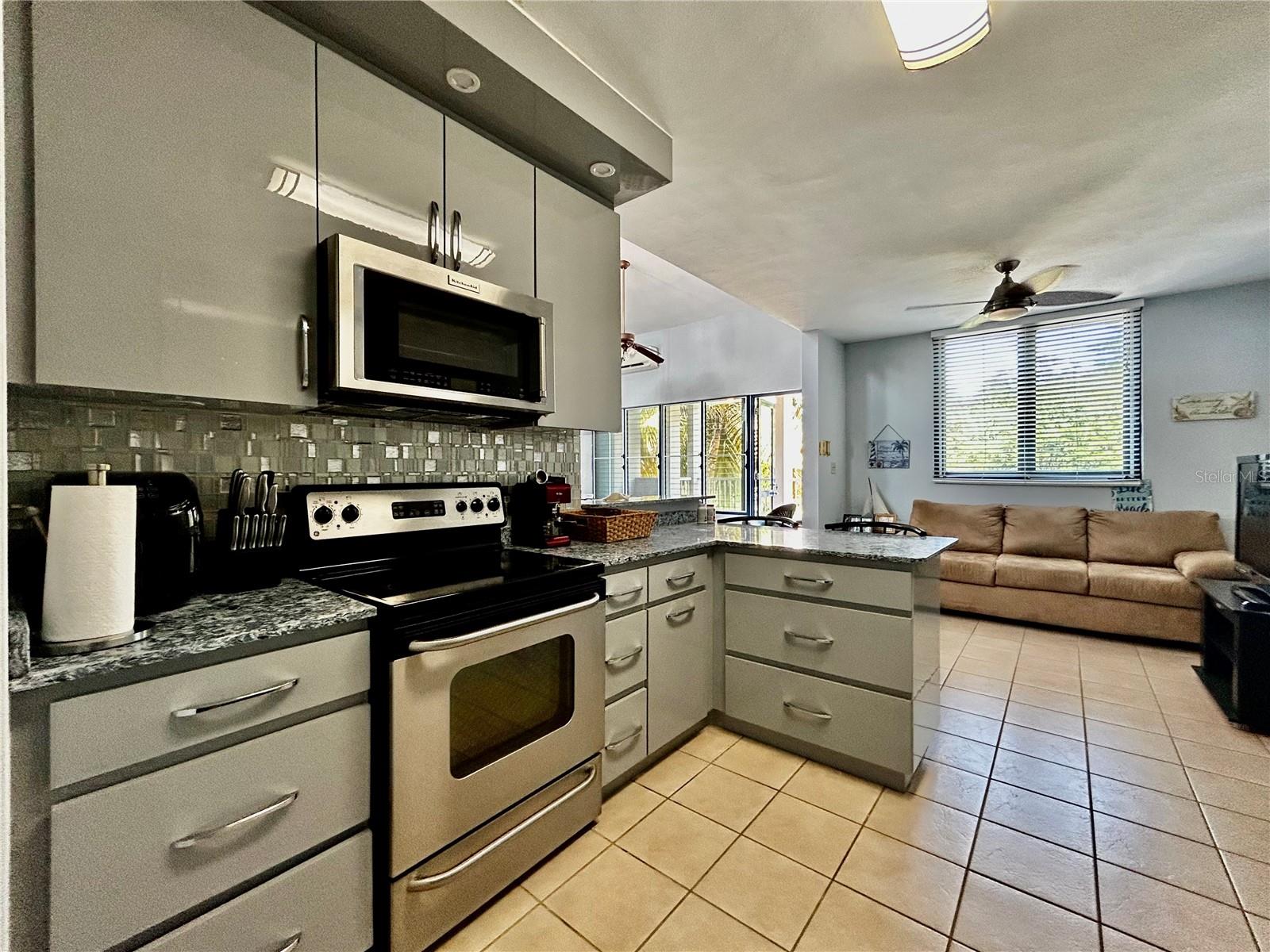 COND. PALMA DORADA VILLAGE - Residential