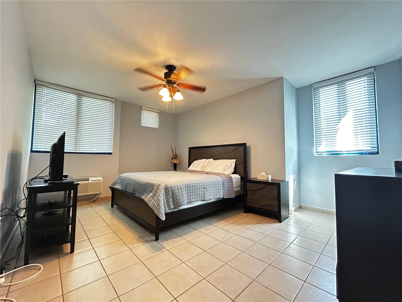 COND. PALMA DORADA VILLAGE - Residential