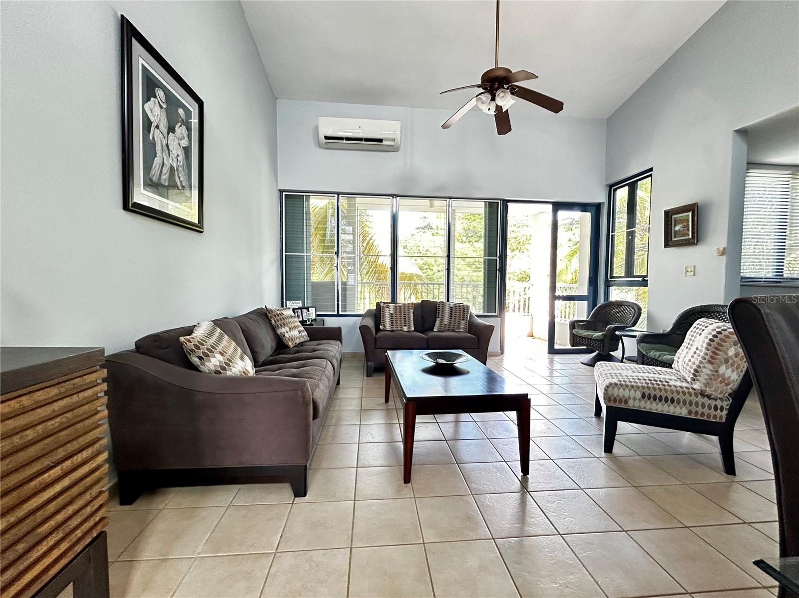 COND. PALMA DORADA VILLAGE - Residential