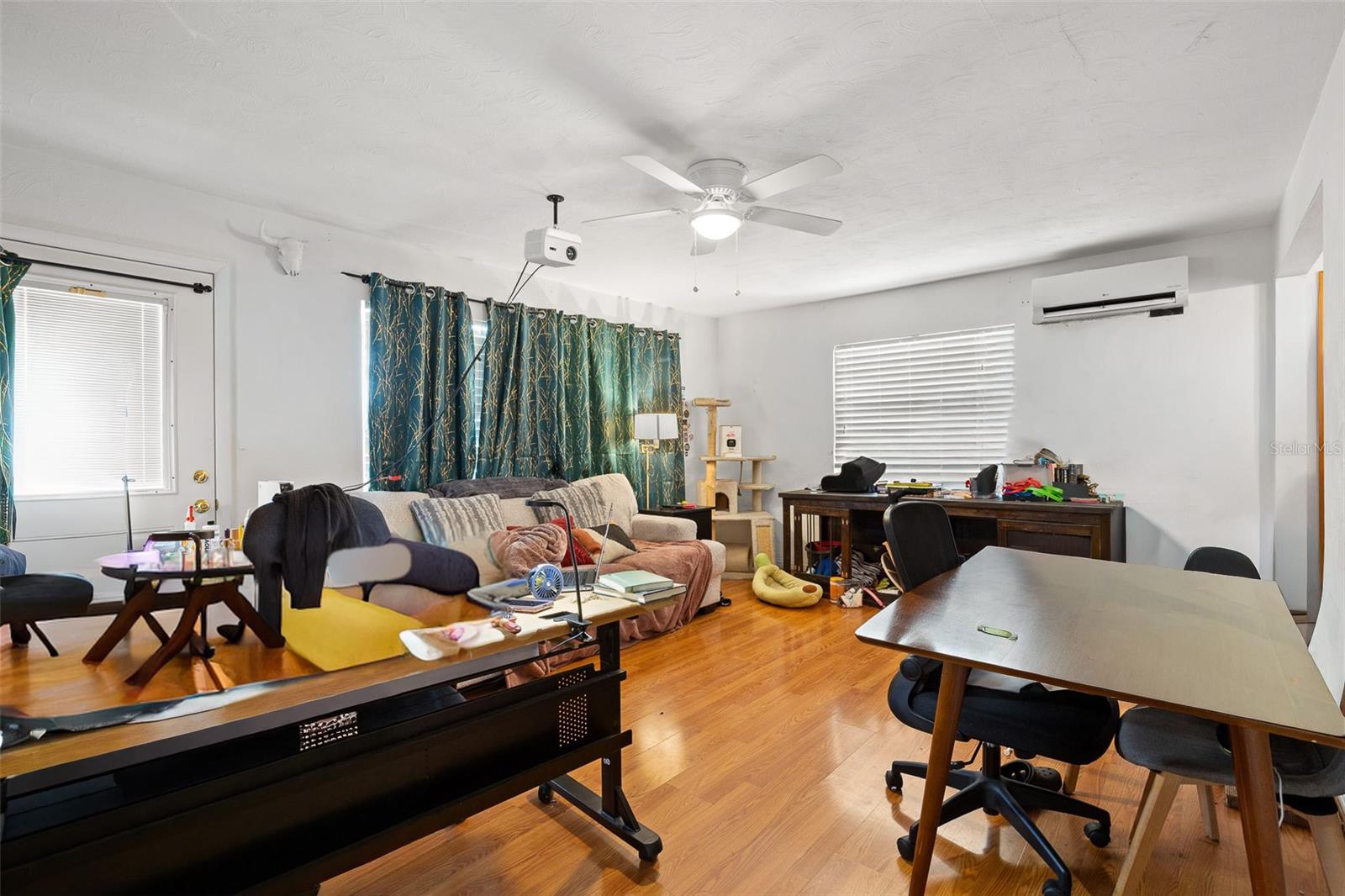 CLEVELAND GROVE - Residential