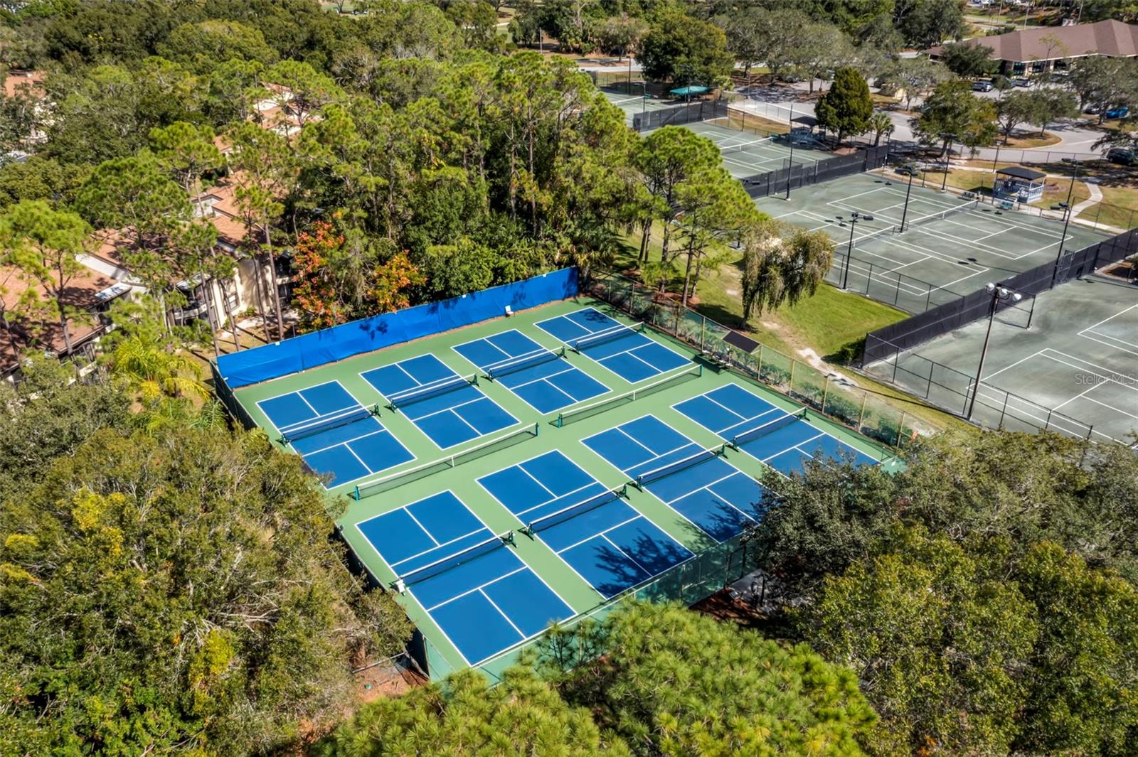 EAST LAKE WOODLANDS CYPRESS ESTATES - Residential