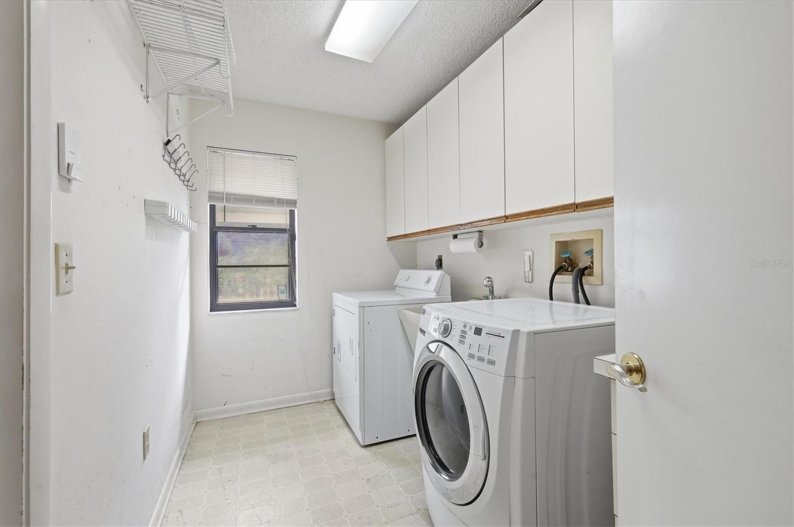 CANDLEWOOD - Residential