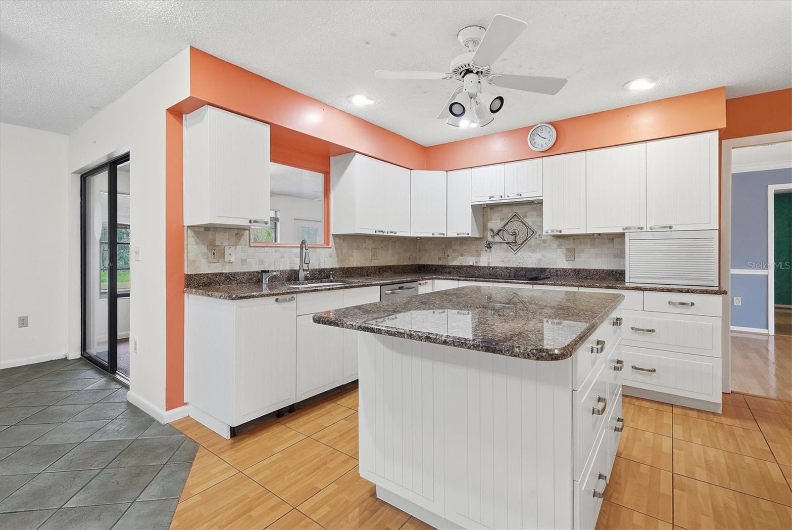 CANDLEWOOD - Residential