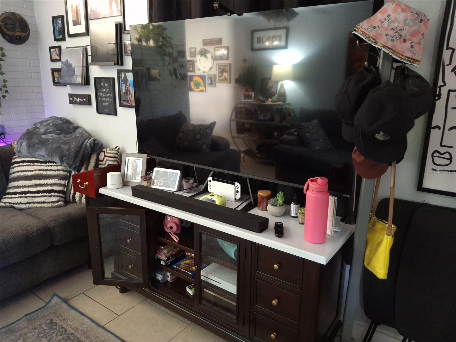 LILLIAN & JEAN SUB - Residential Income