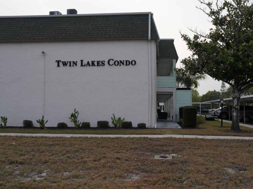 TWIN LAKES VILLAGE CONDO 04 - Residential