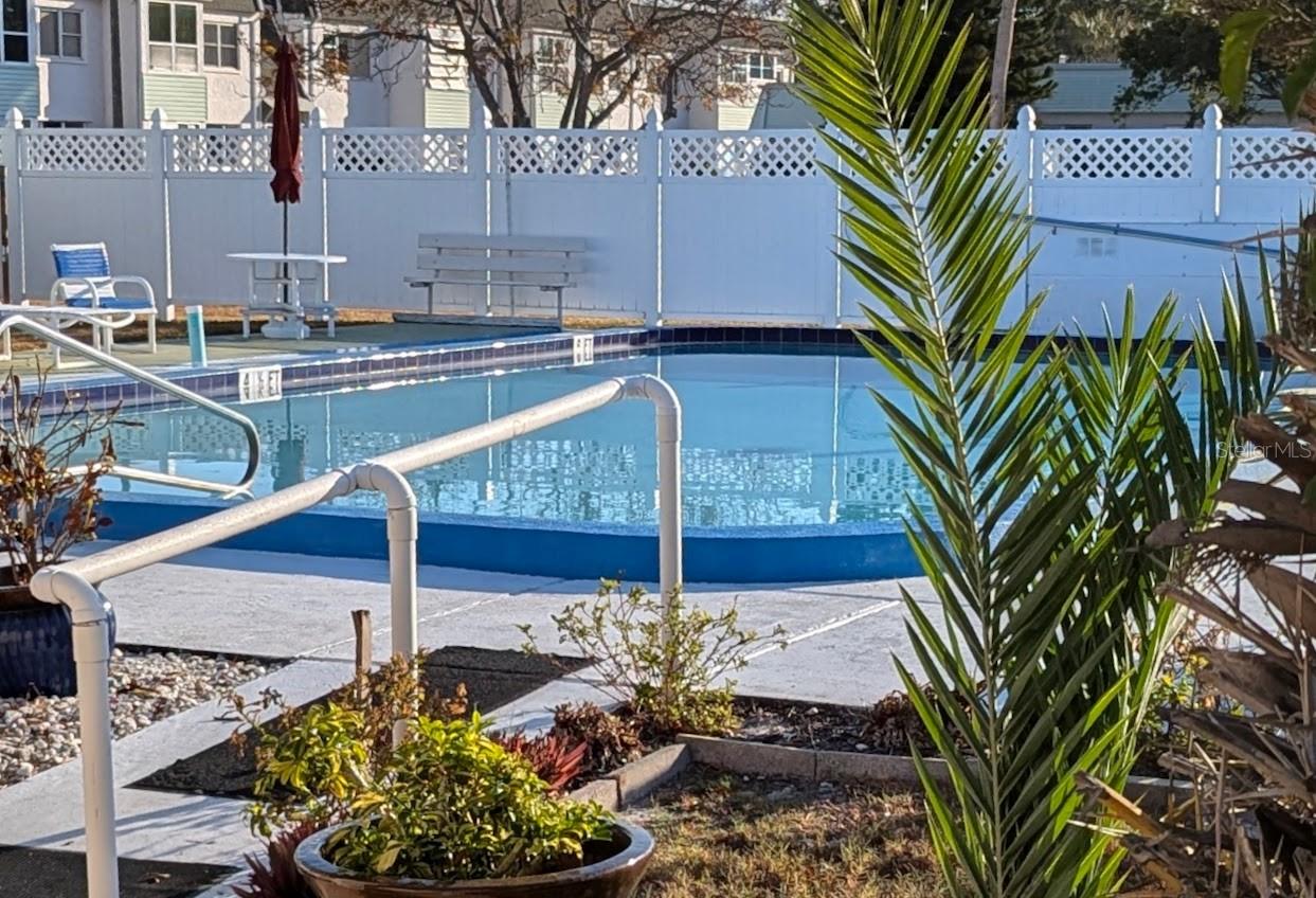 TWIN LAKES VILLAGE CONDO 04 - Residential