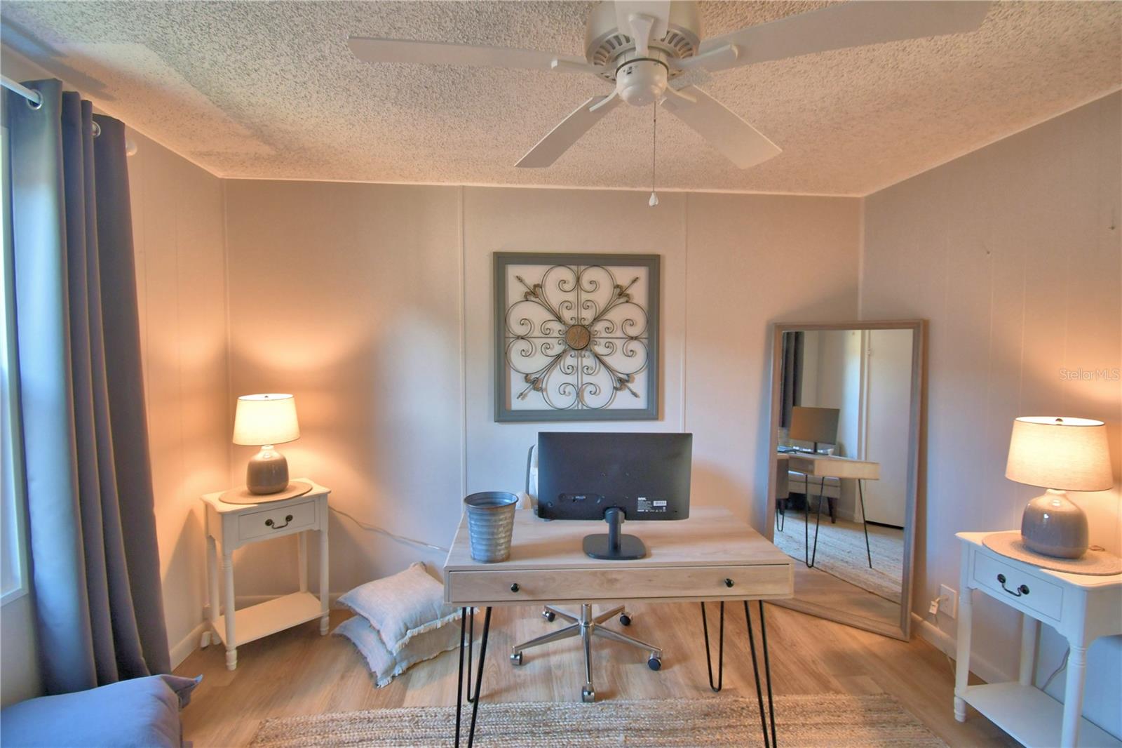 COLONNADES PH 01 - Residential