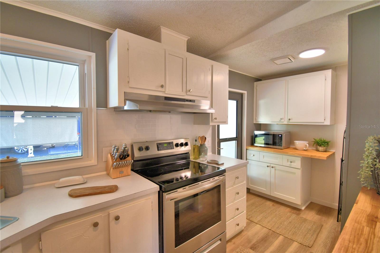 COLONNADES PH 01 - Residential