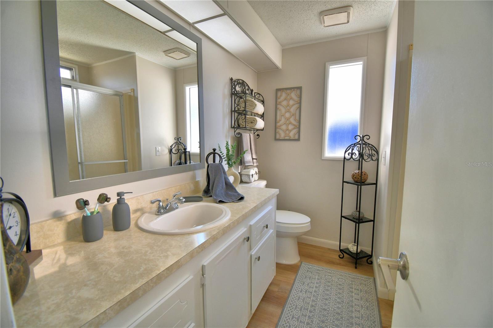 COLONNADES PH 01 - Residential