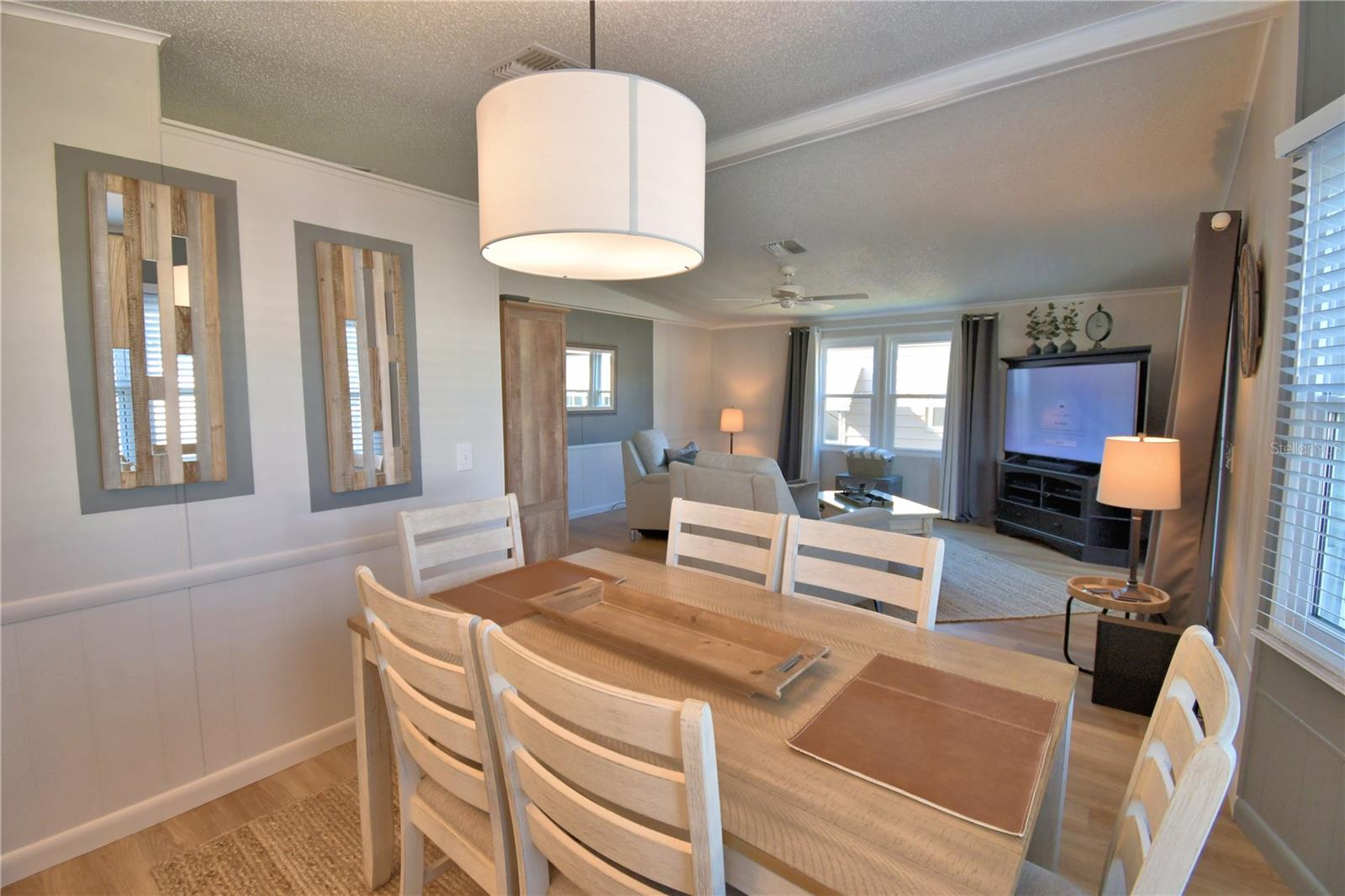 COLONNADES PH 01 - Residential