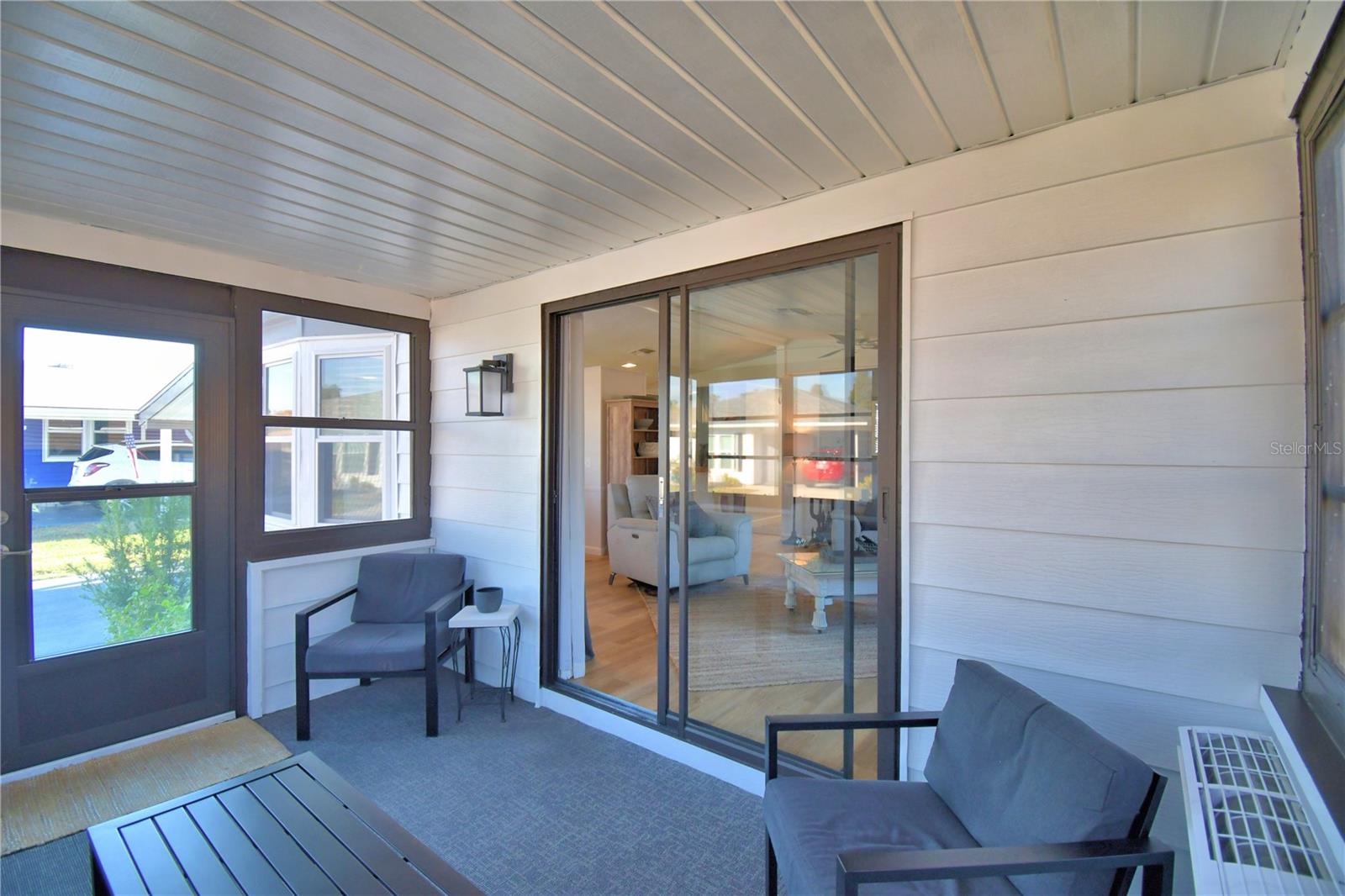 COLONNADES PH 01 - Residential