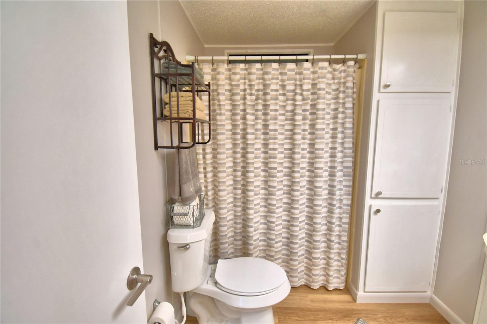 COLONNADES PH 01 - Residential