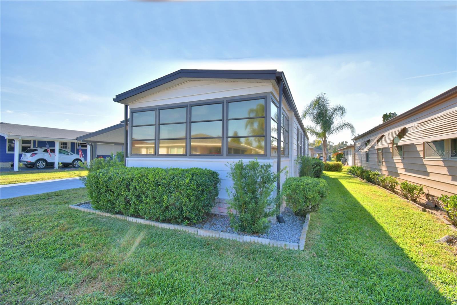 COLONNADES PH 01 - Residential