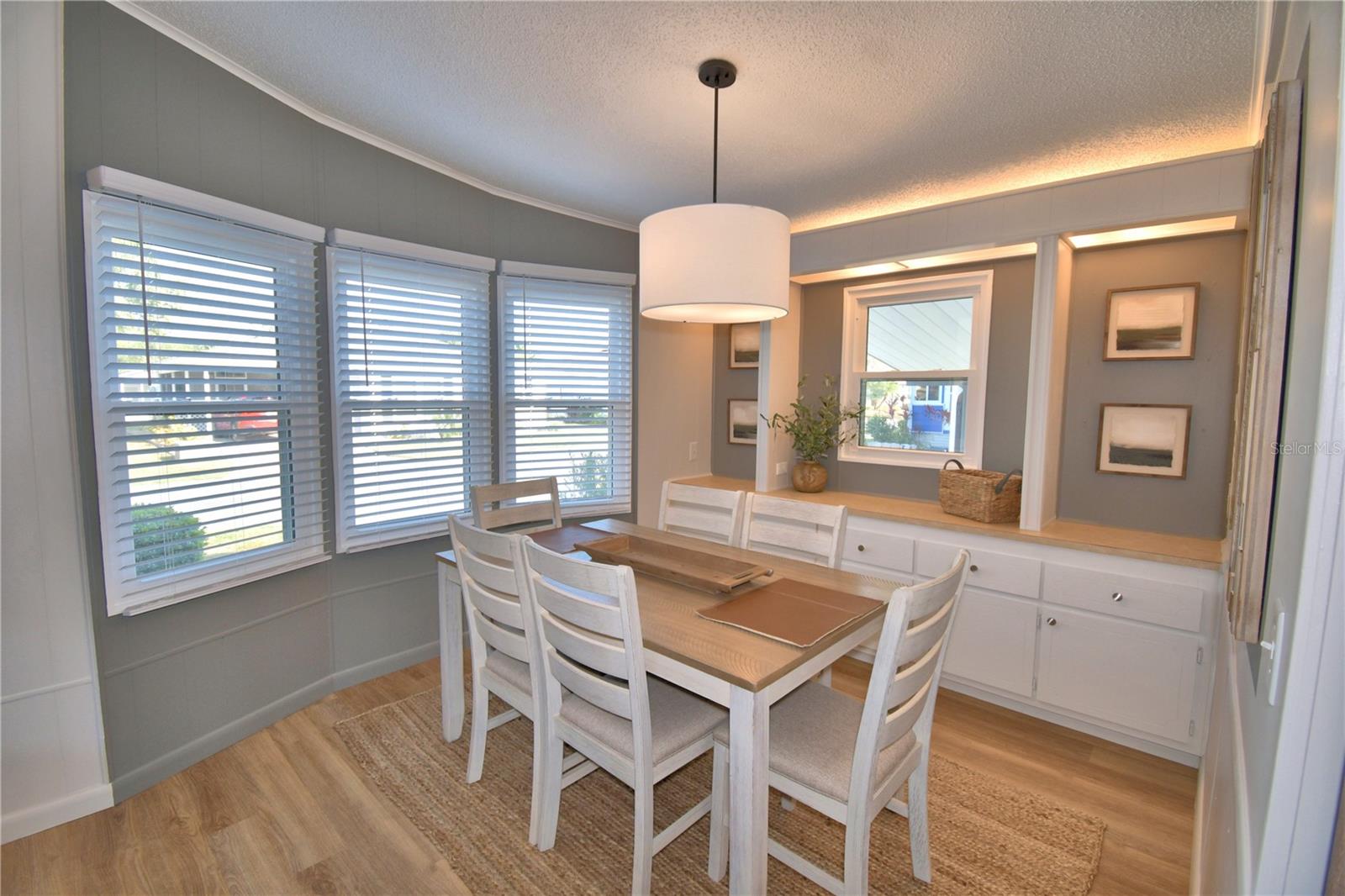 COLONNADES PH 01 - Residential