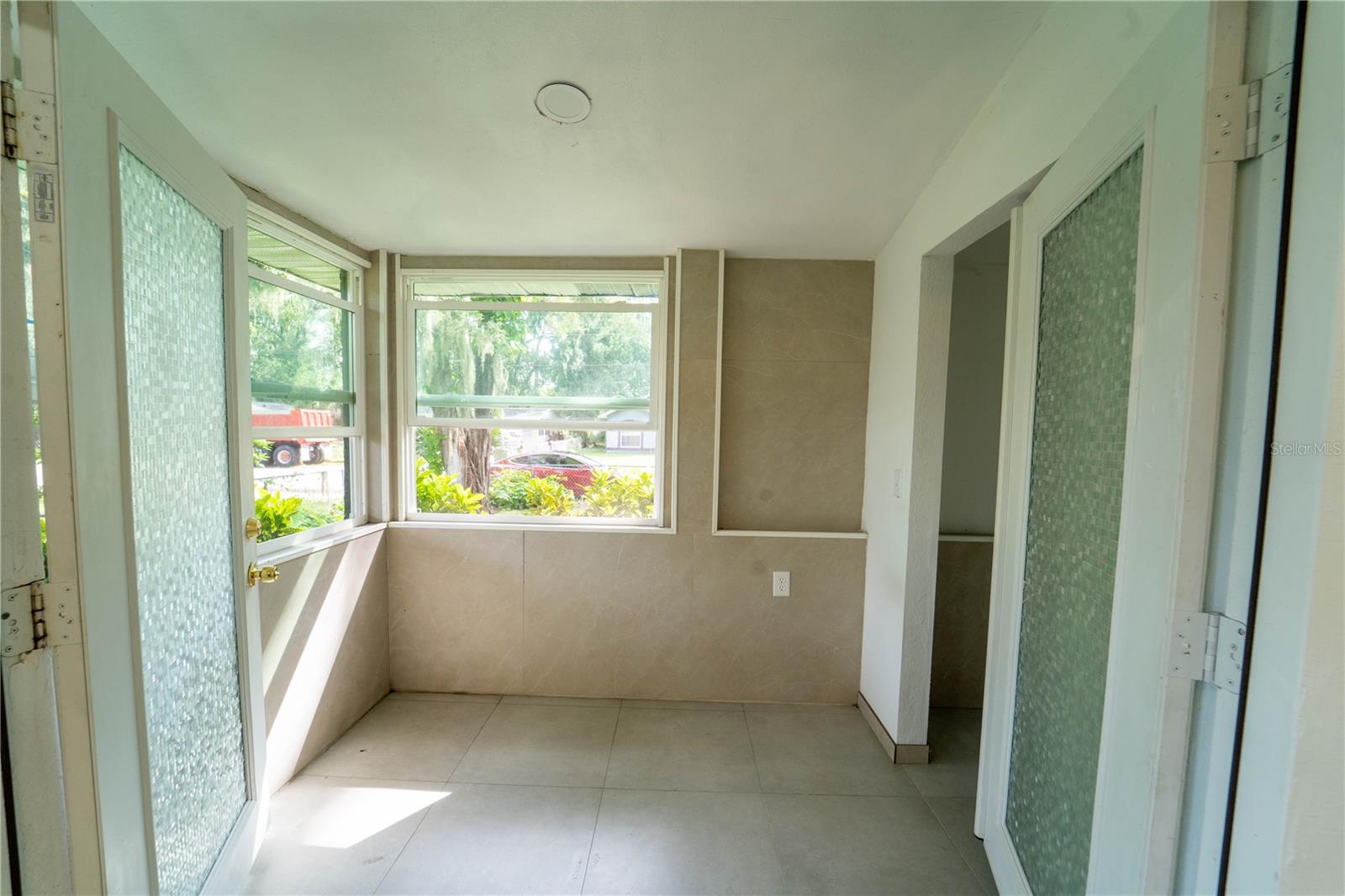 SHOEMAKER IN COLEMANS DAYTONA - Residential Lease